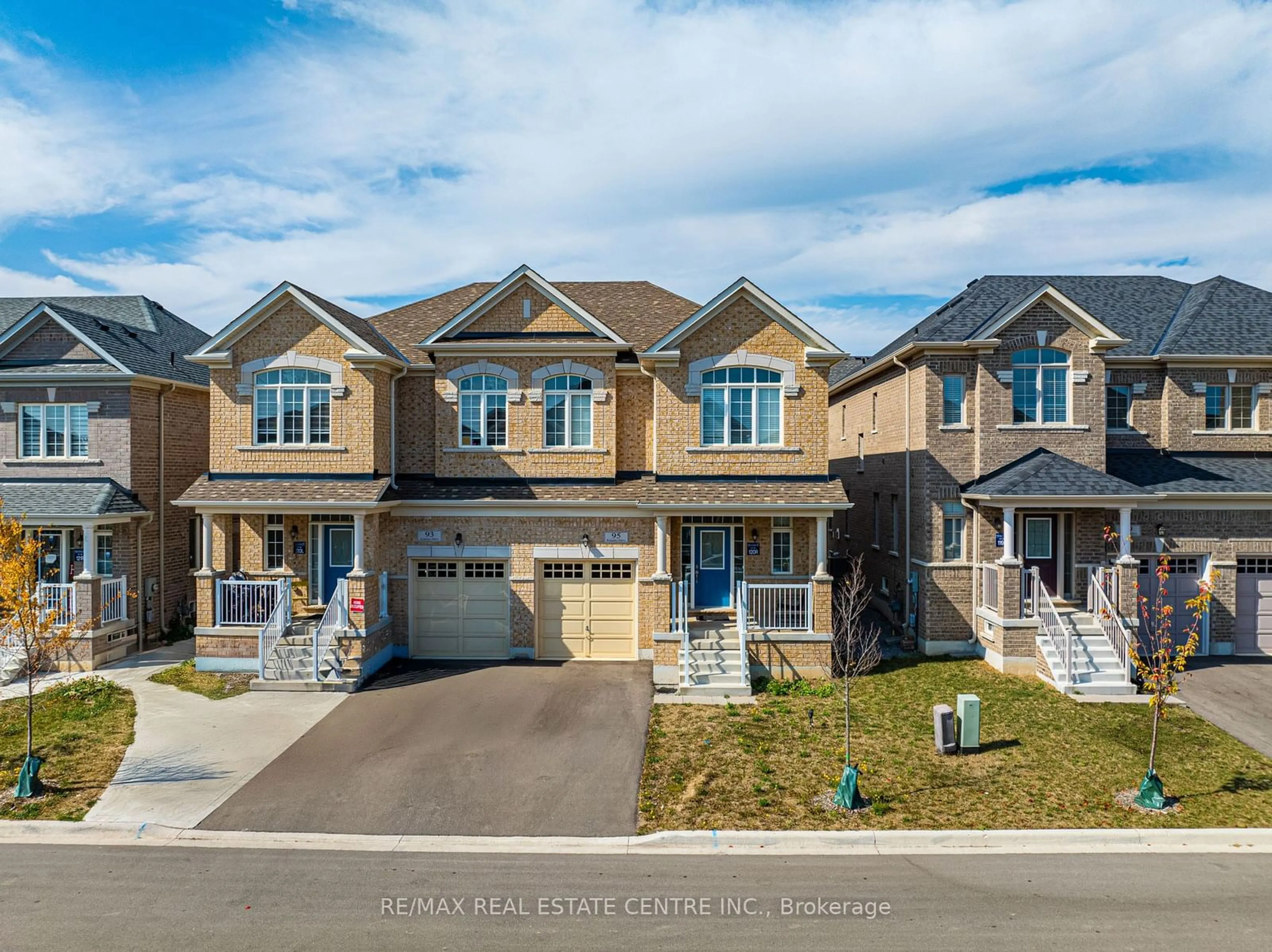 A pic from outside/outdoor area/front of a property/back of a property/a pic from drone, street for 95 Kenesky Dr, Hamilton Ontario L0R 2H7