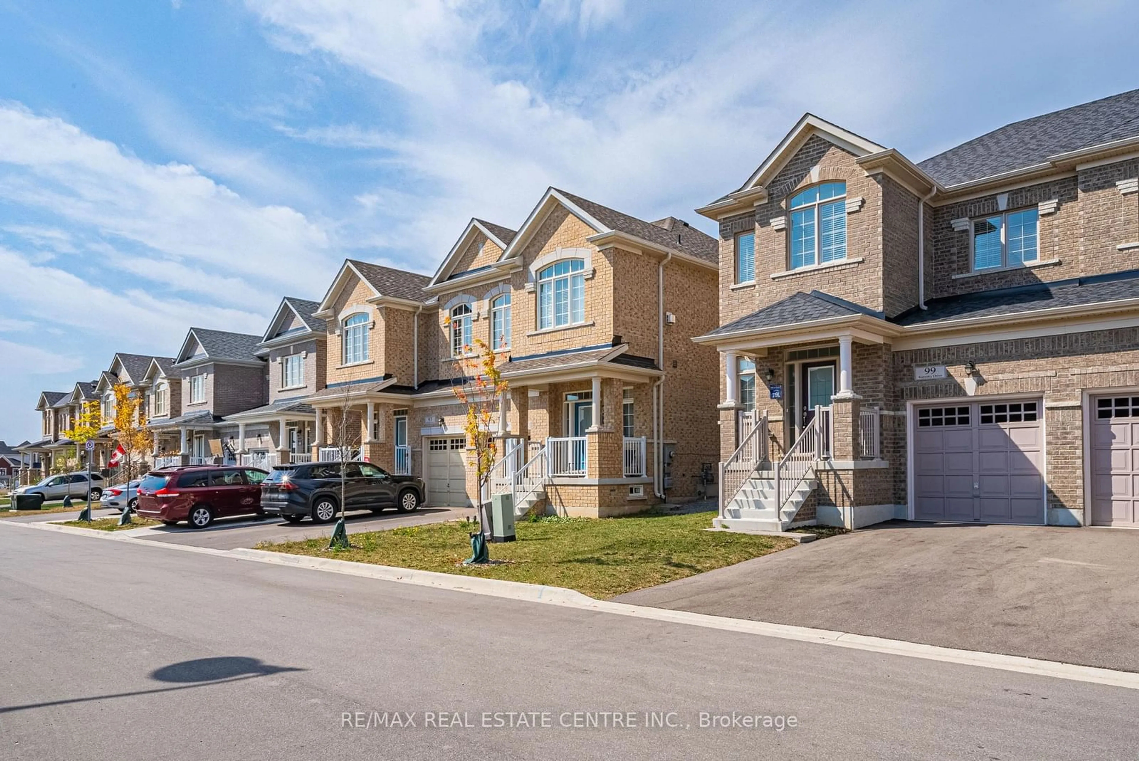 A pic from outside/outdoor area/front of a property/back of a property/a pic from drone, street for 95 Kenesky Dr, Hamilton Ontario L0R 2H7