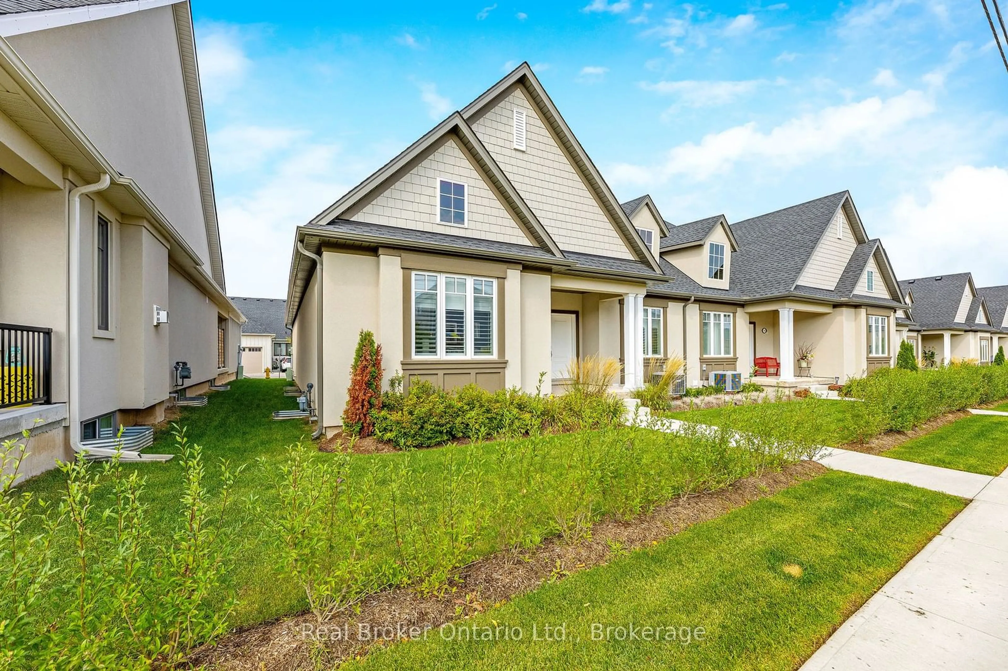 Home with vinyl exterior material, street for 396 Four Mile Creek Rd, Niagara-on-the-Lake Ontario L0S 1J1