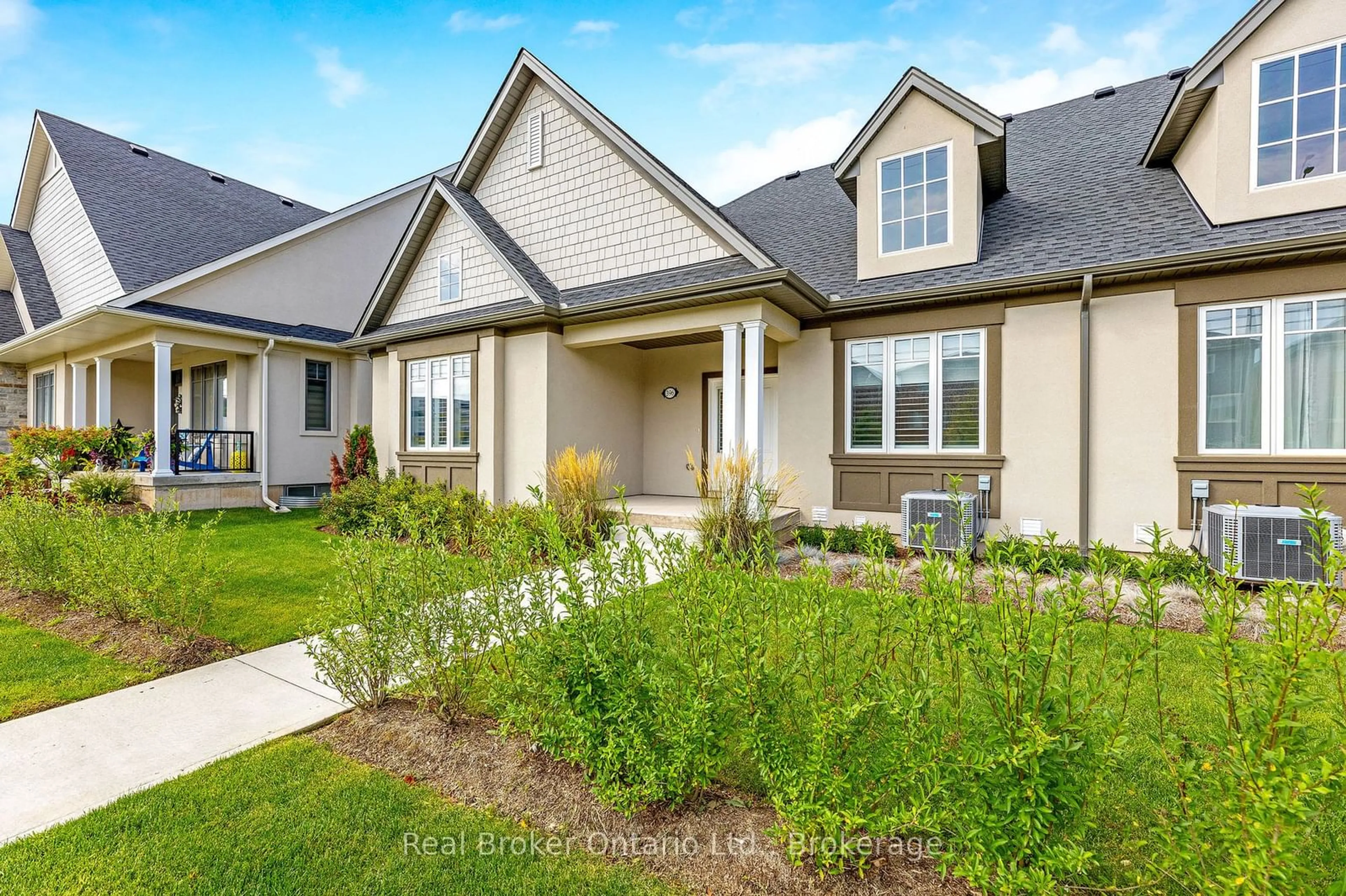 Home with vinyl exterior material, street for 396 Four Mile Creek Rd, Niagara-on-the-Lake Ontario L0S 1J1