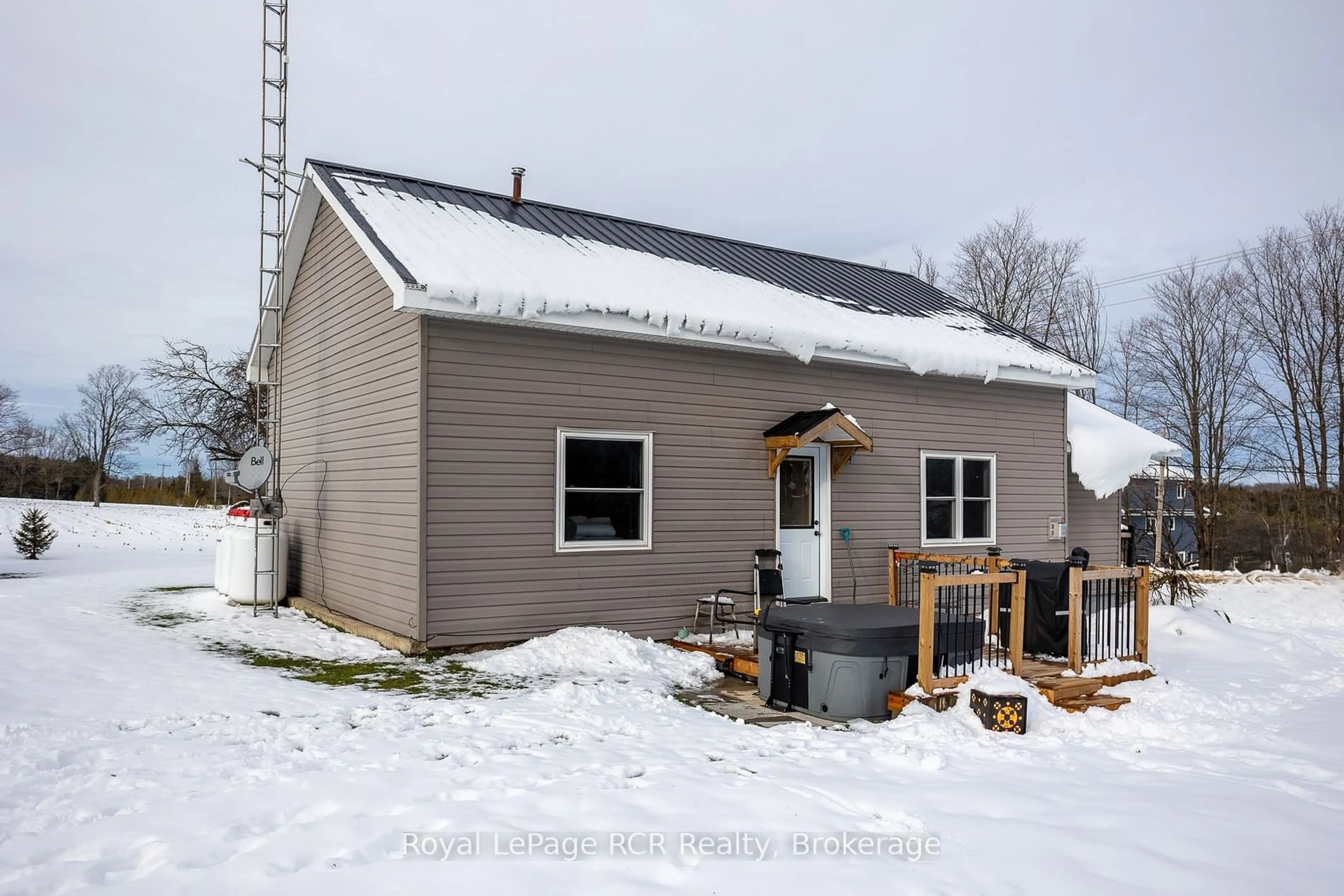 Shed for 206 Crawford Rd, Chatsworth Ontario N0H 1C0