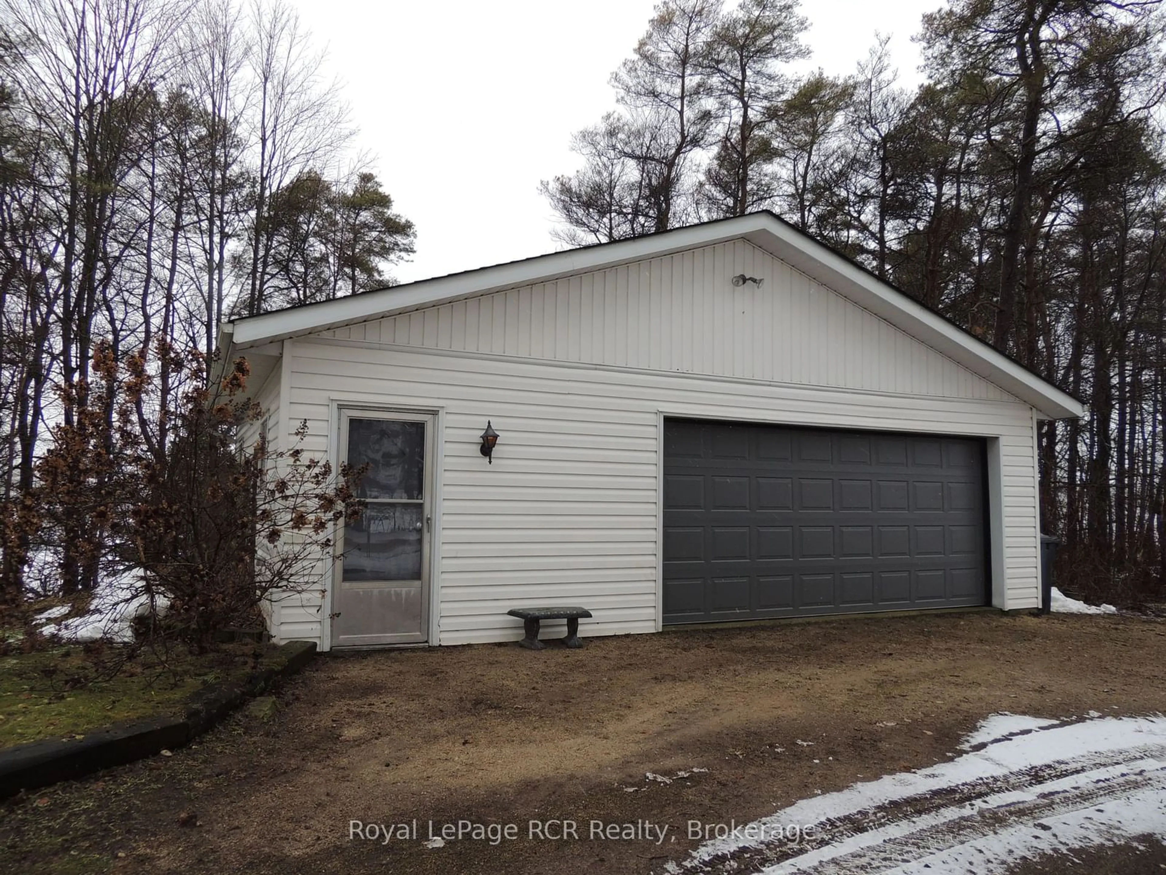 Indoor garage for 472768 Southgate Sdrd 47, Southgate Ontario N0G 1R0