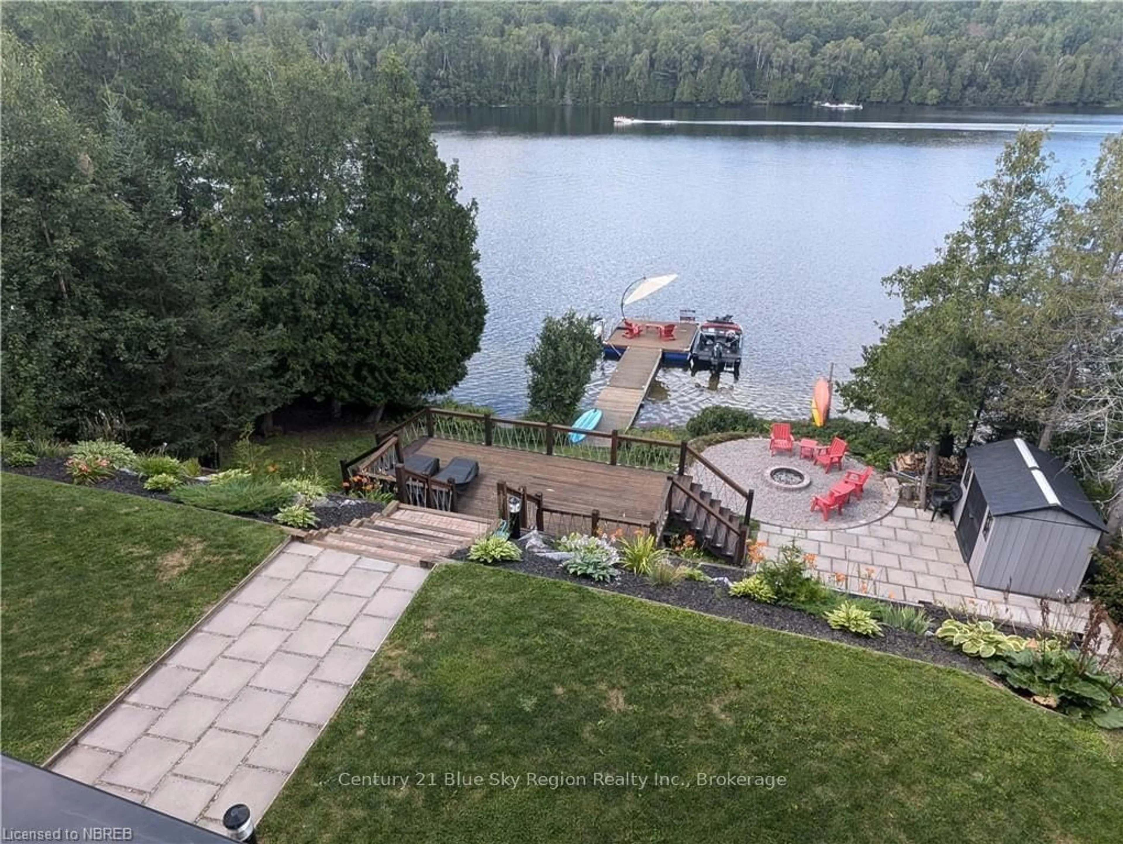 A pic from outside/outdoor area/front of a property/back of a property/a pic from drone, water/lake/river/ocean view for 155 WEST PENINSULA Rd, North Bay Ontario P1B 8G4