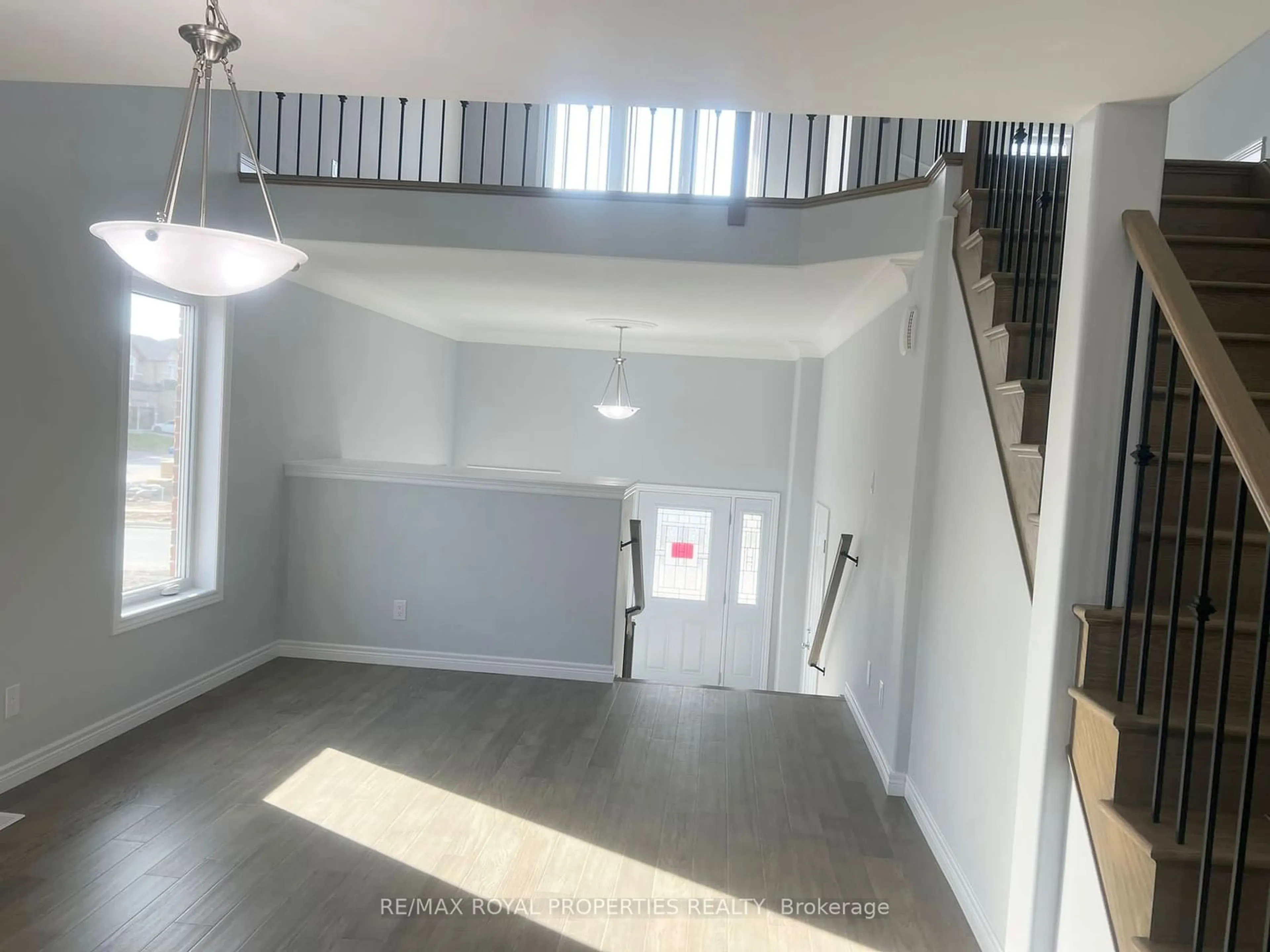 Indoor foyer for 48 York Dr, Smith-Ennismore-Lakefield Ontario K9K 0H1