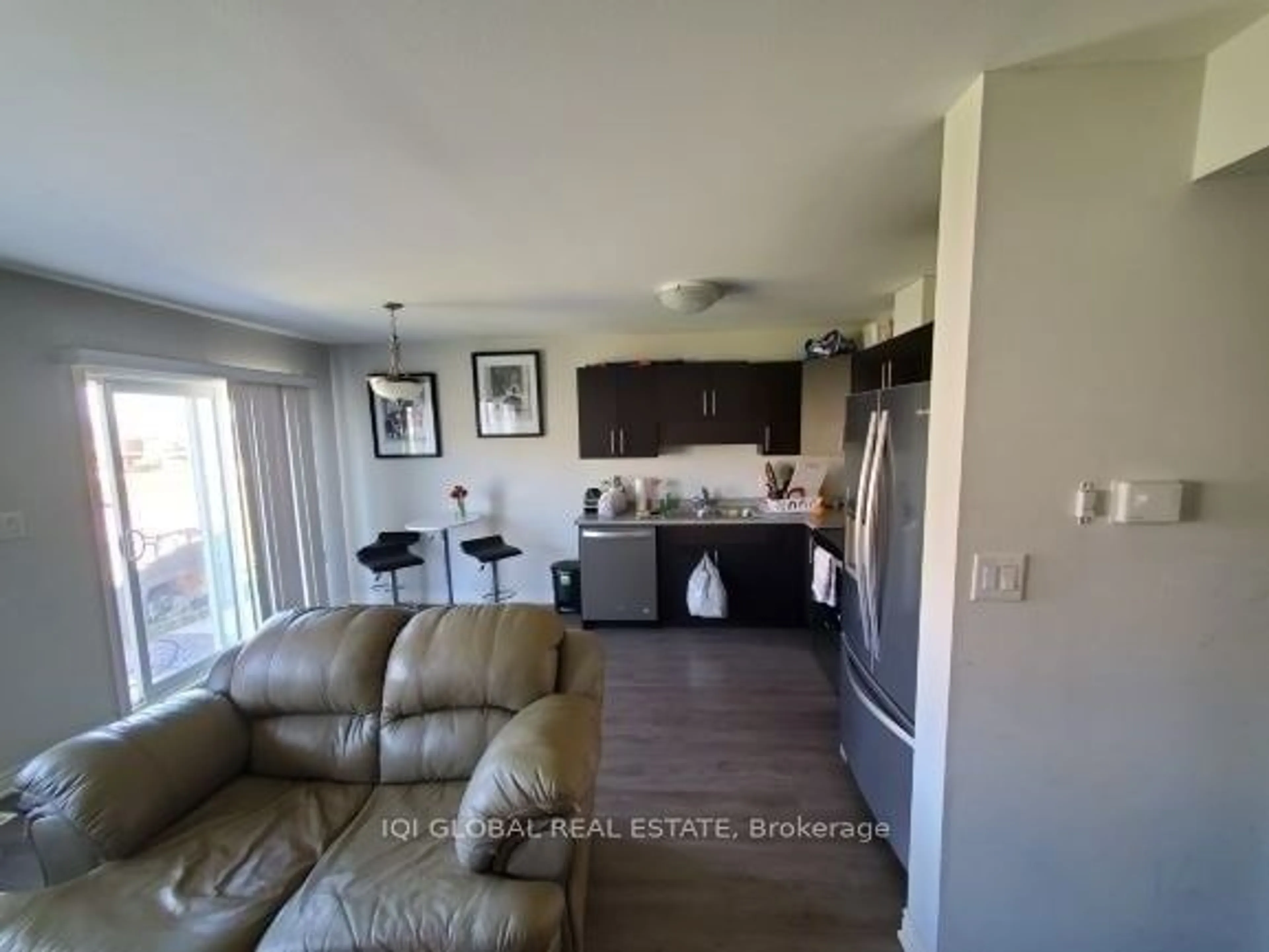 A pic of a room for 84 Monarch St, Welland Ontario L3C 0E6