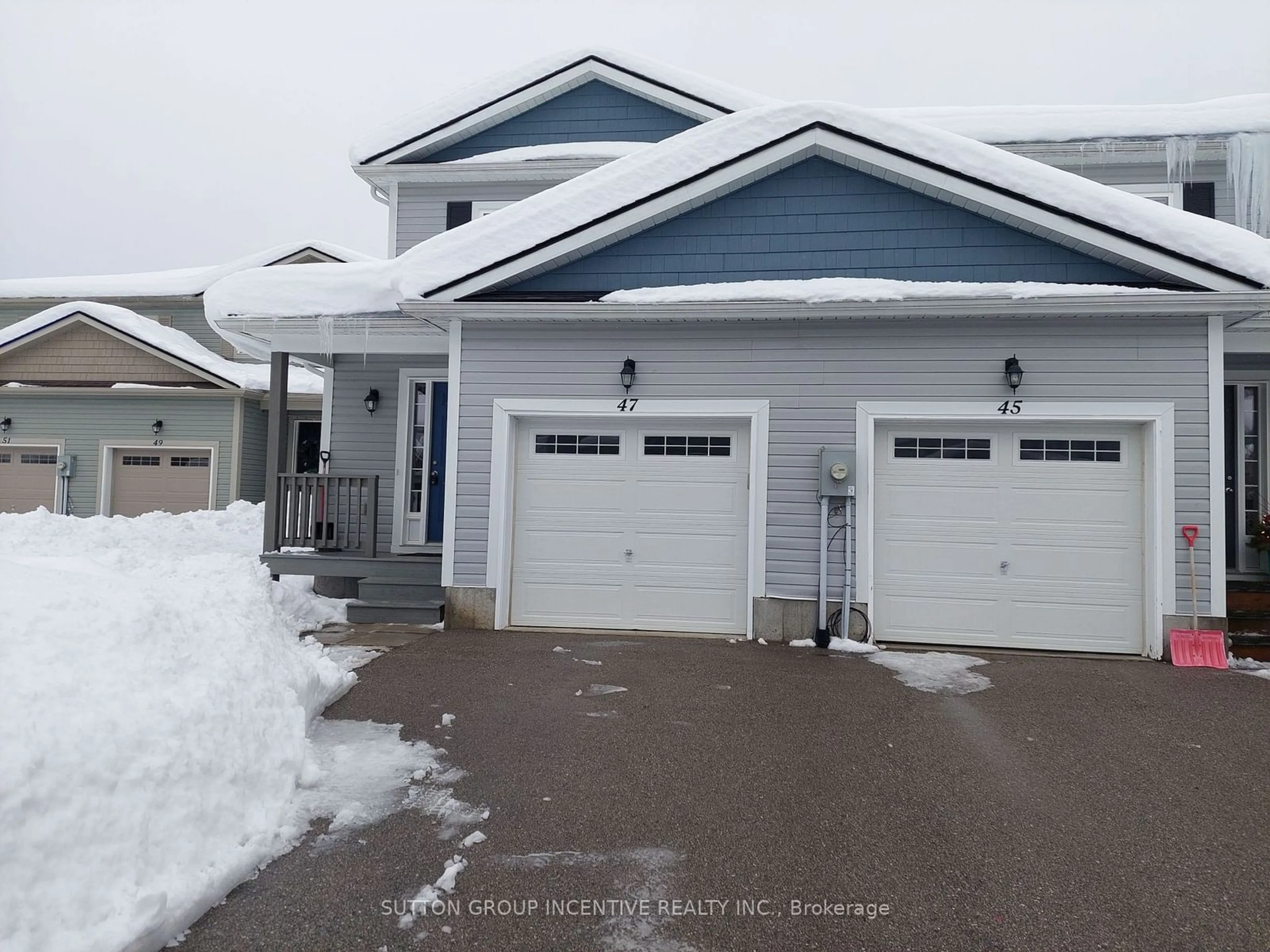 Indoor garage for 47 Little Ryan's Way, Bracebridge Ontario P1L 0C3