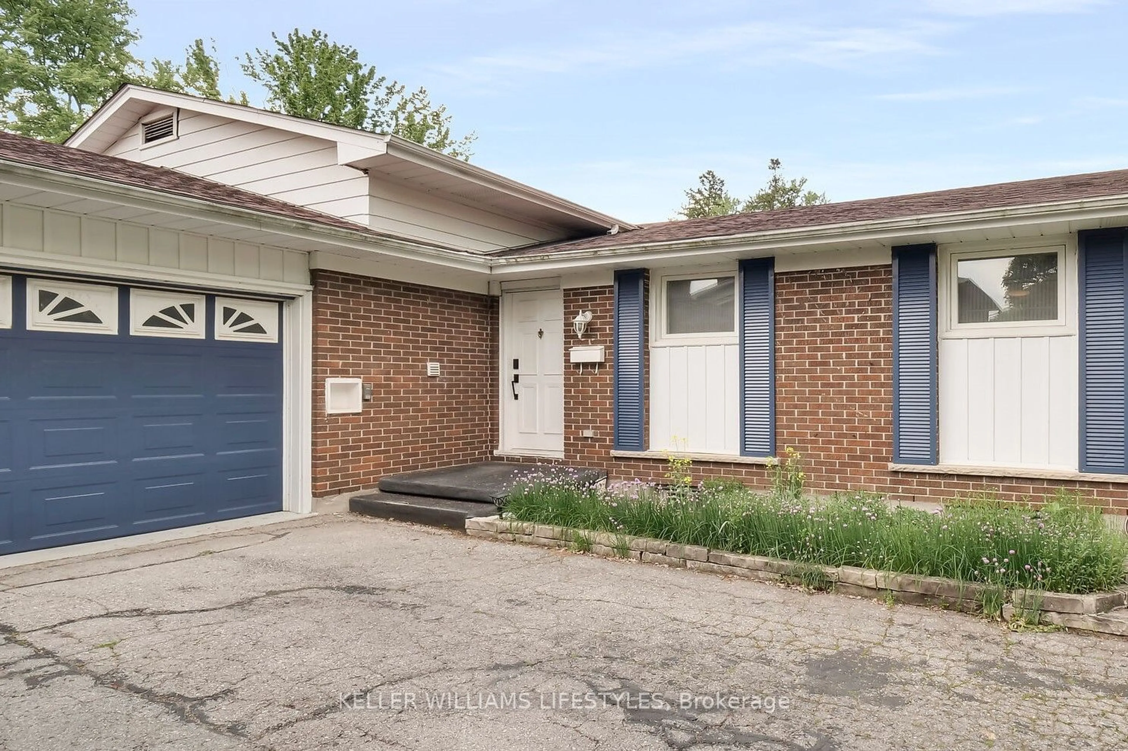 Home with brick exterior material, street for 43 FINSBURY Cres, London Ontario N6G 2B3