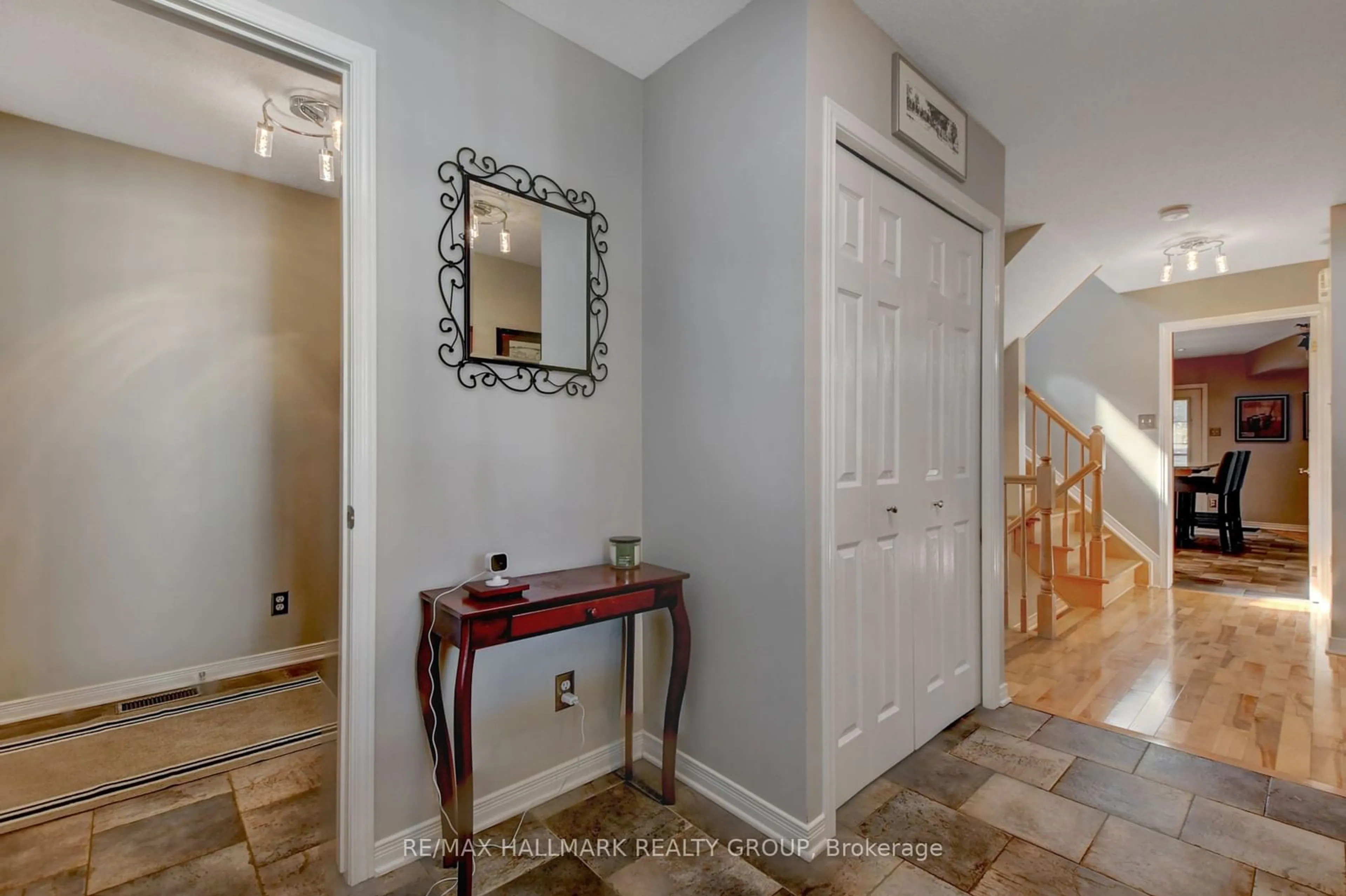 Indoor entryway for 87 MORESBY Dr, Kanata Ontario K2M 2J6