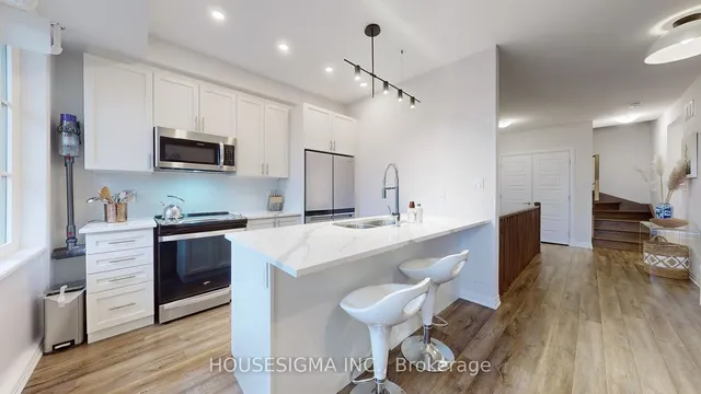 Additional property image - 12 Blanshard St Unit 309