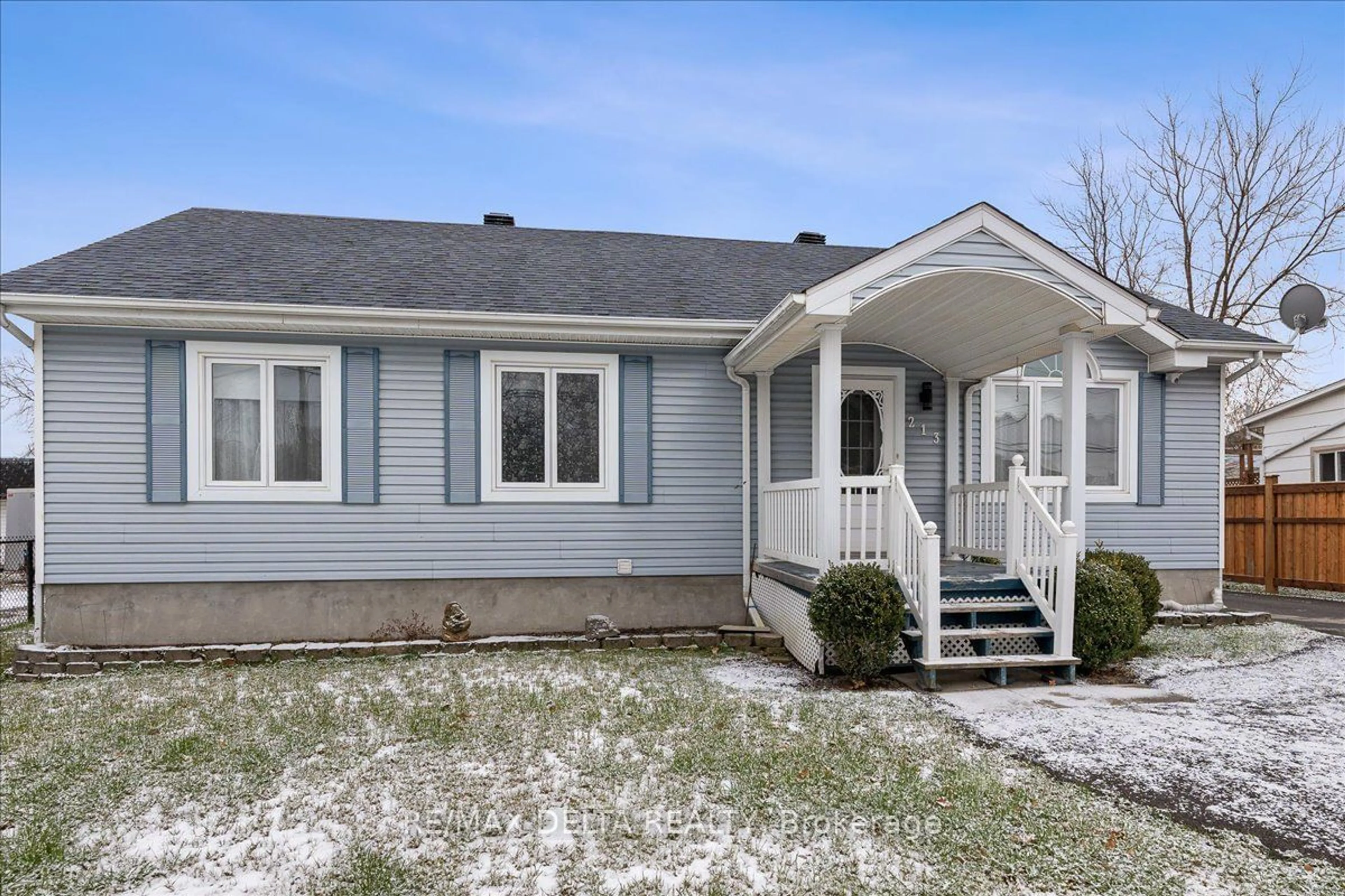 Home with vinyl exterior material, street for 213 Longueuil St, Champlain Ontario K0B 1K0