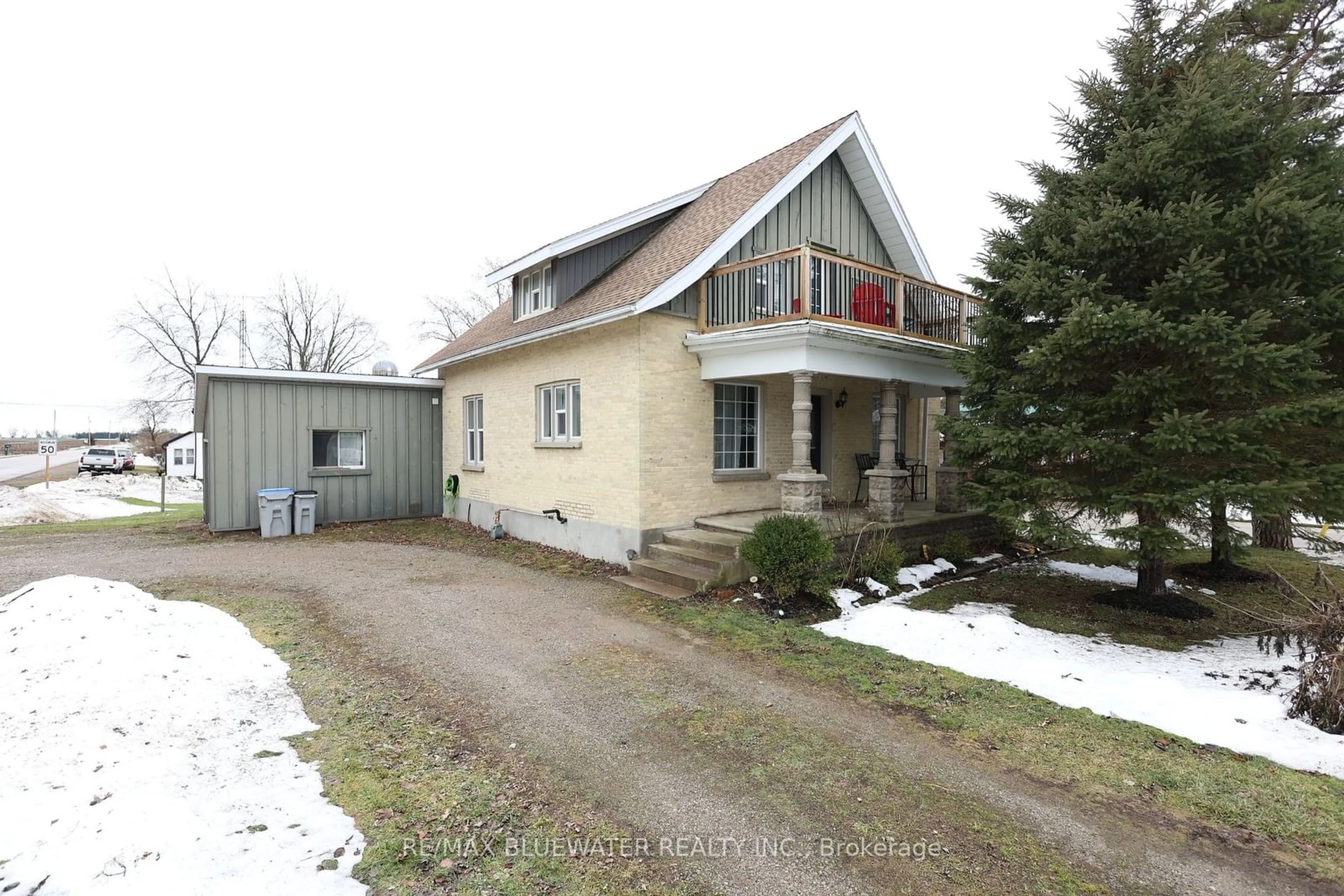 A pic from outside/outdoor area/front of a property/back of a property/a pic from drone, building for 3199 Mount Carmel Dr, North Middlesex Ontario N0M 2K0