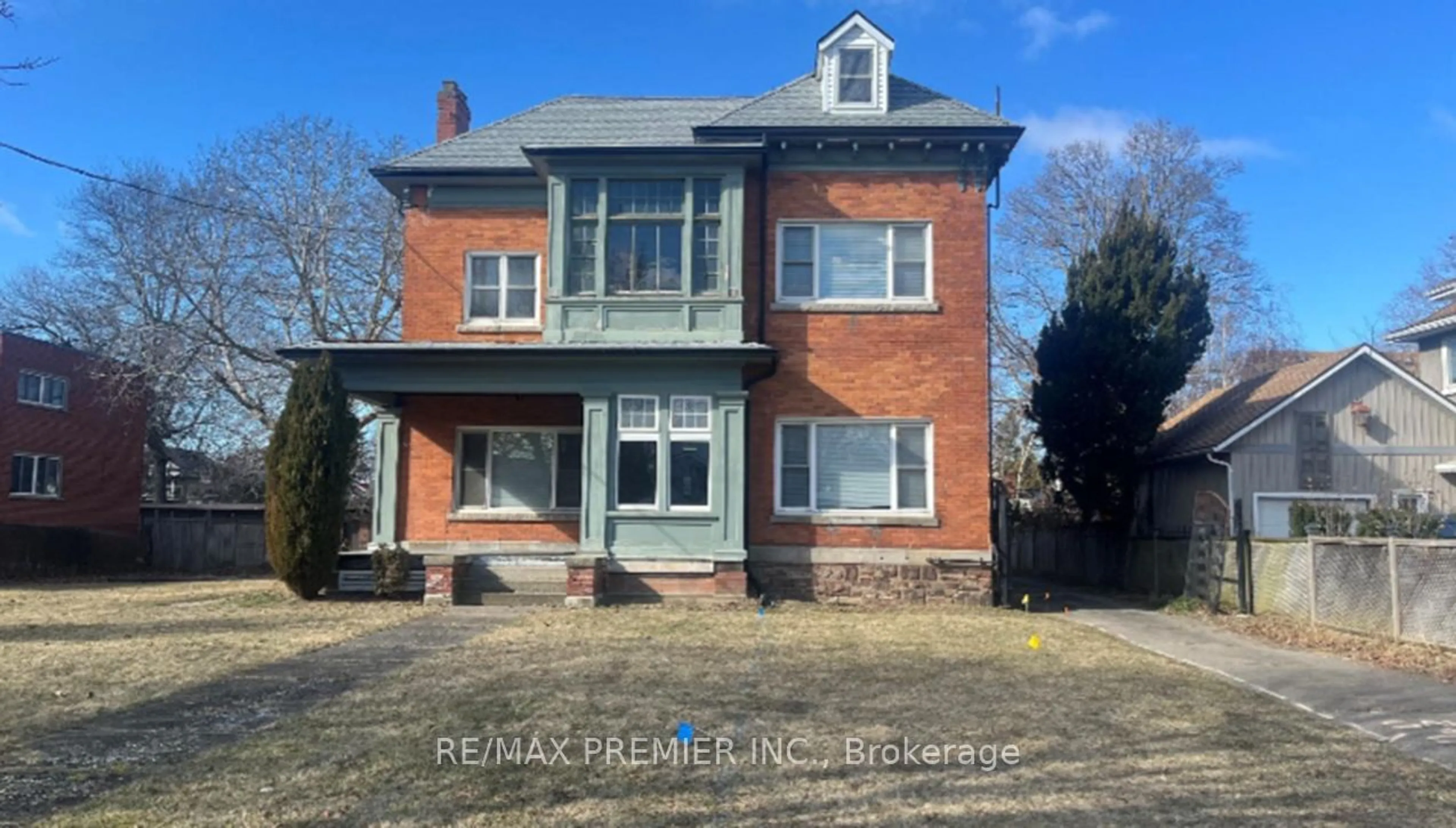 Home with brick exterior material, building for 151 Geneva St, St. Catharines Ontario L2R 4N7