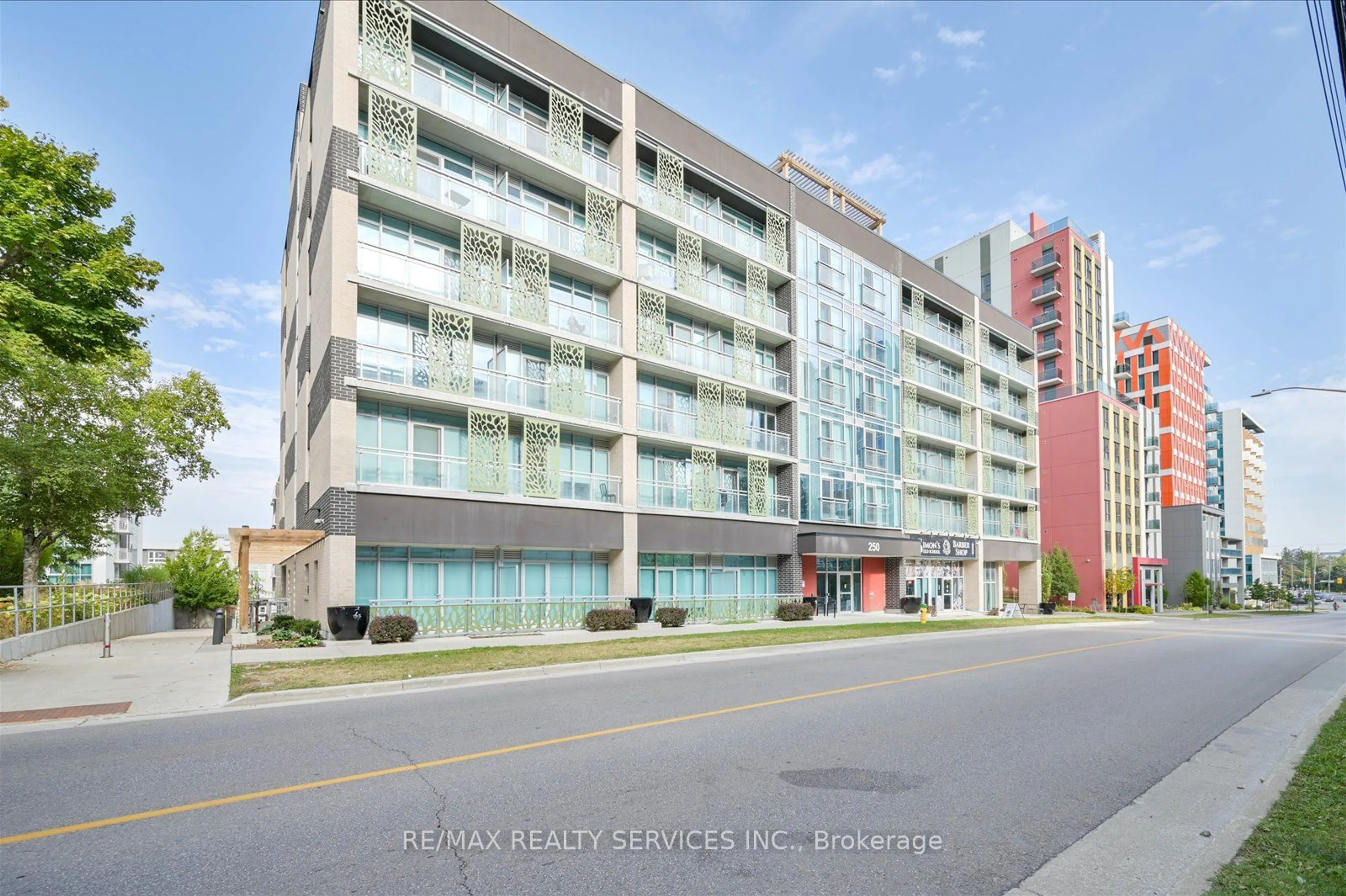 Unknown for 250 Albert St #307, Waterloo Ontario N2L 0H5