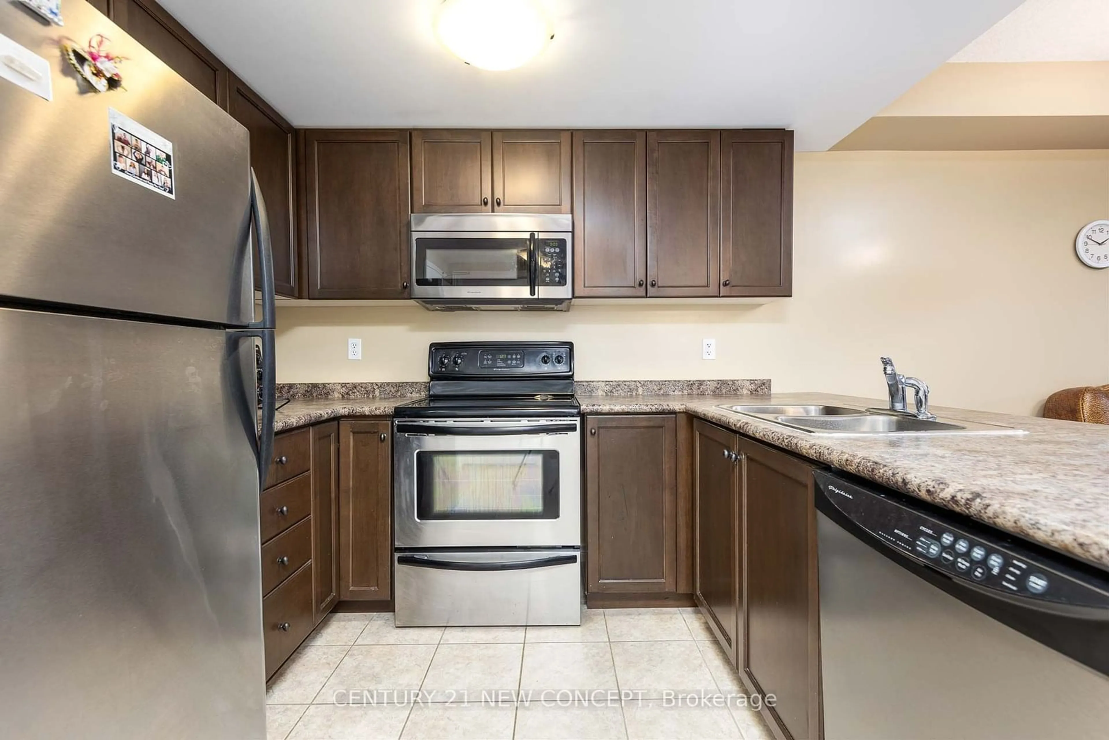 Standard kitchen, ceramic/tile floor for 41 Goodwin Dr #109, Guelph Ontario N1L 0E7