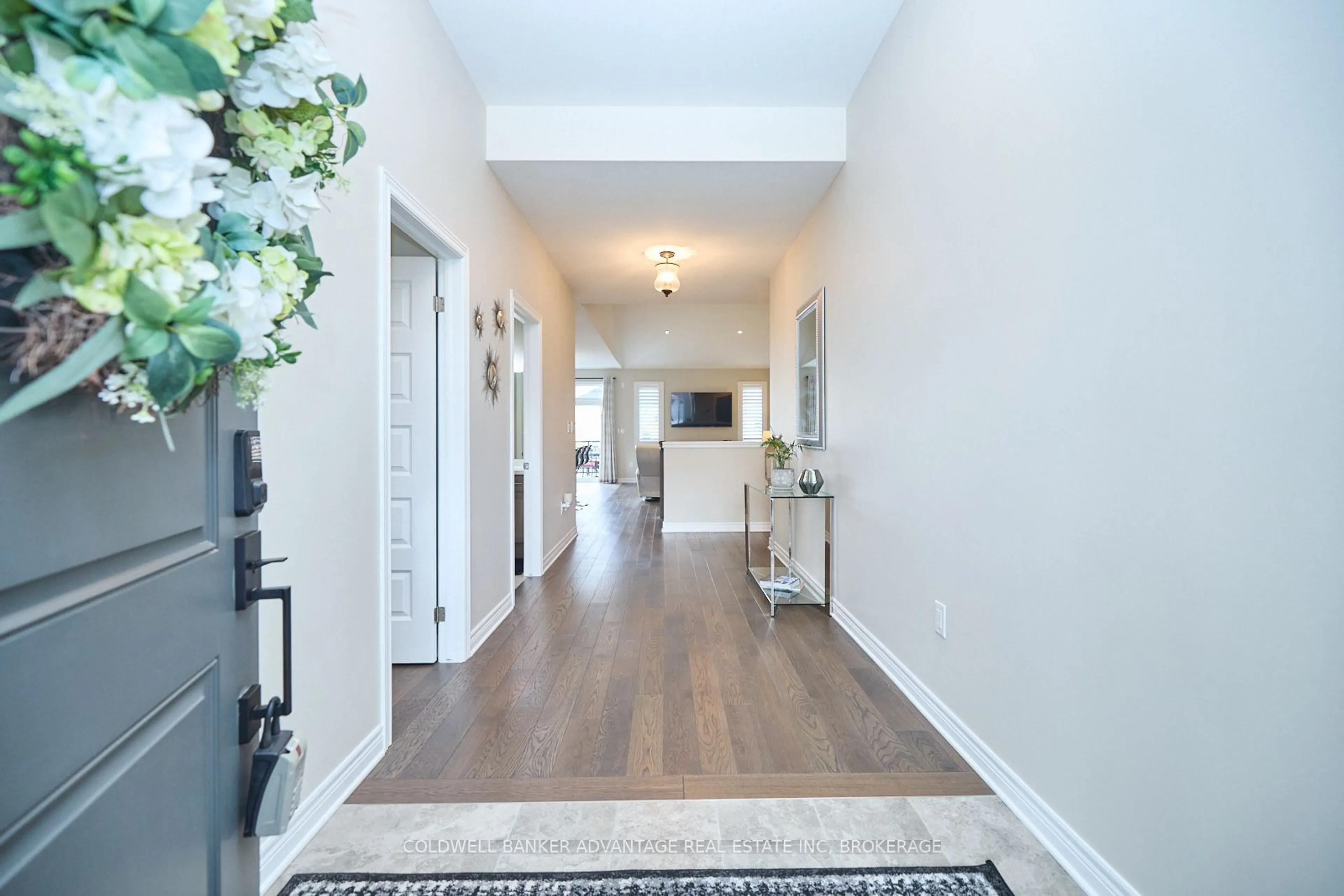 Indoor entryway for 76 BERGENSTEIN Cres, Pelham Ontario L0S 1E6