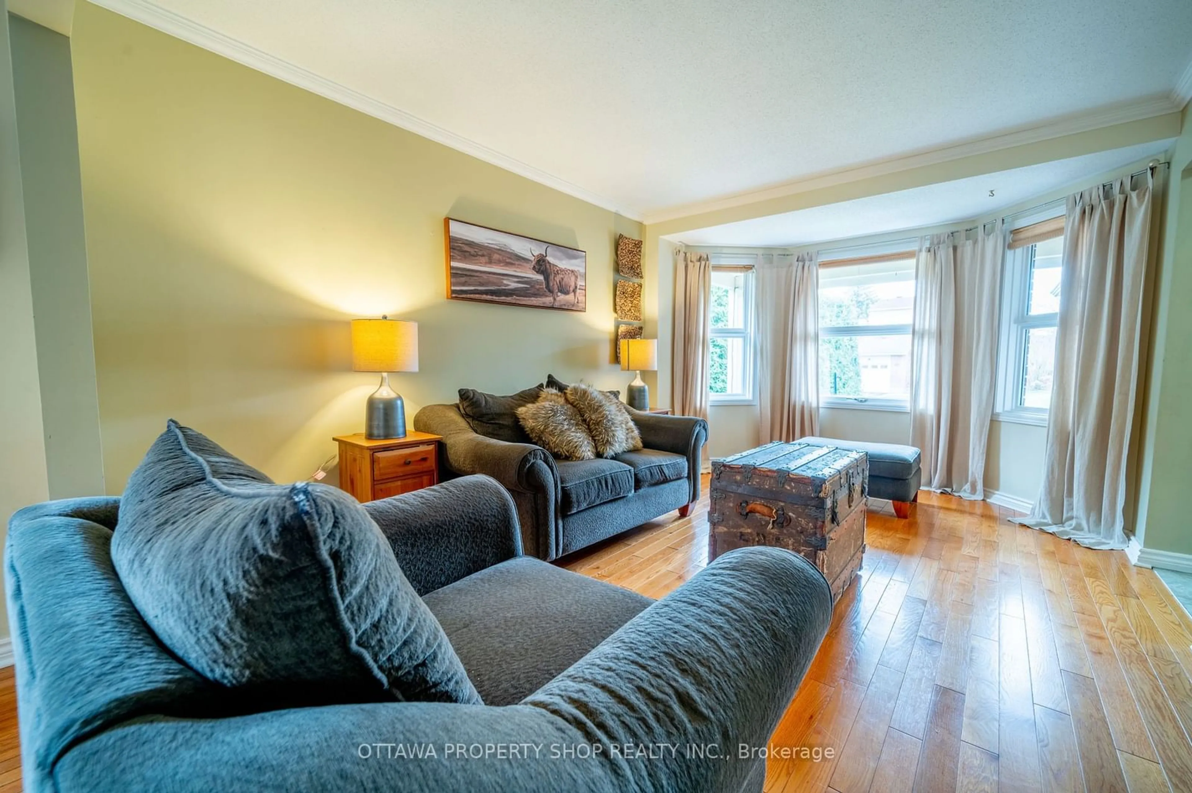 Living room with furniture, unknown for 1651 Westport Cres, Orleans - Convent Glen and Area Ontario K1C 6C4