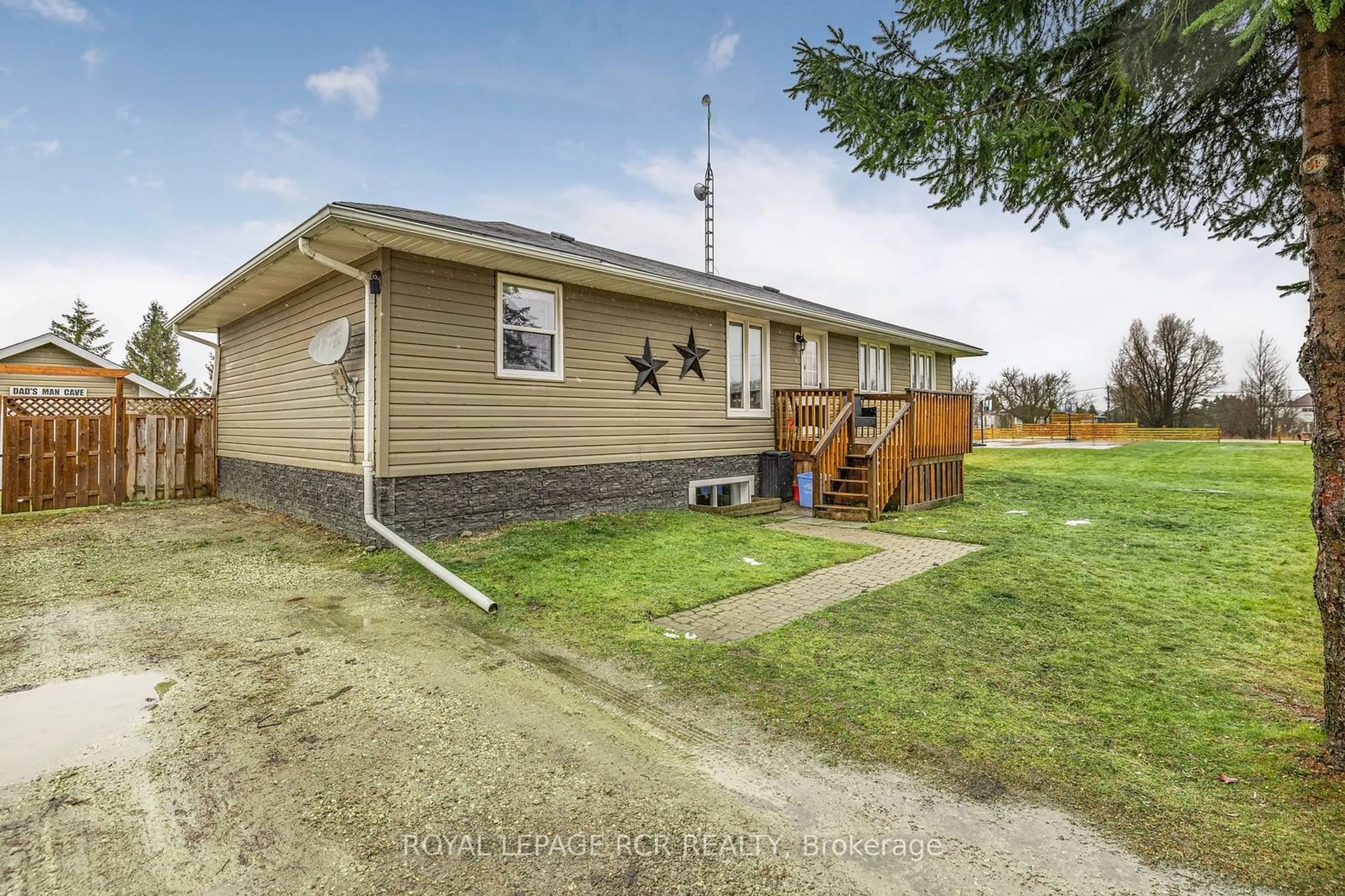 A pic from outside/outdoor area/front of a property/back of a property/a pic from drone, street for 682405 Two-Sixty Sdrd, Melancthon Ontario L9V 2N1