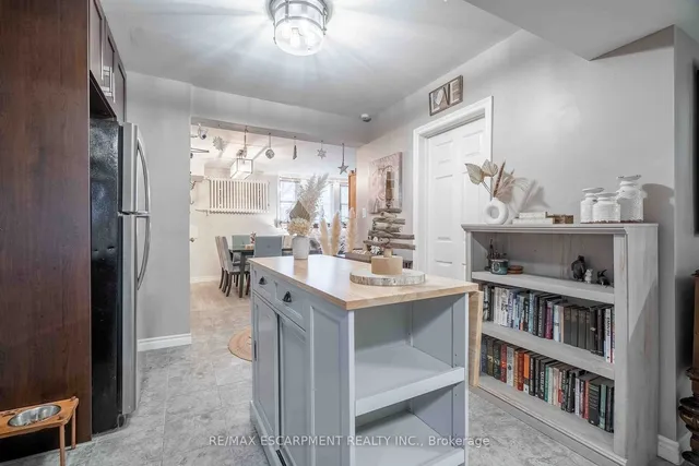 Additional property image - 356 HUNTER St Unit 9