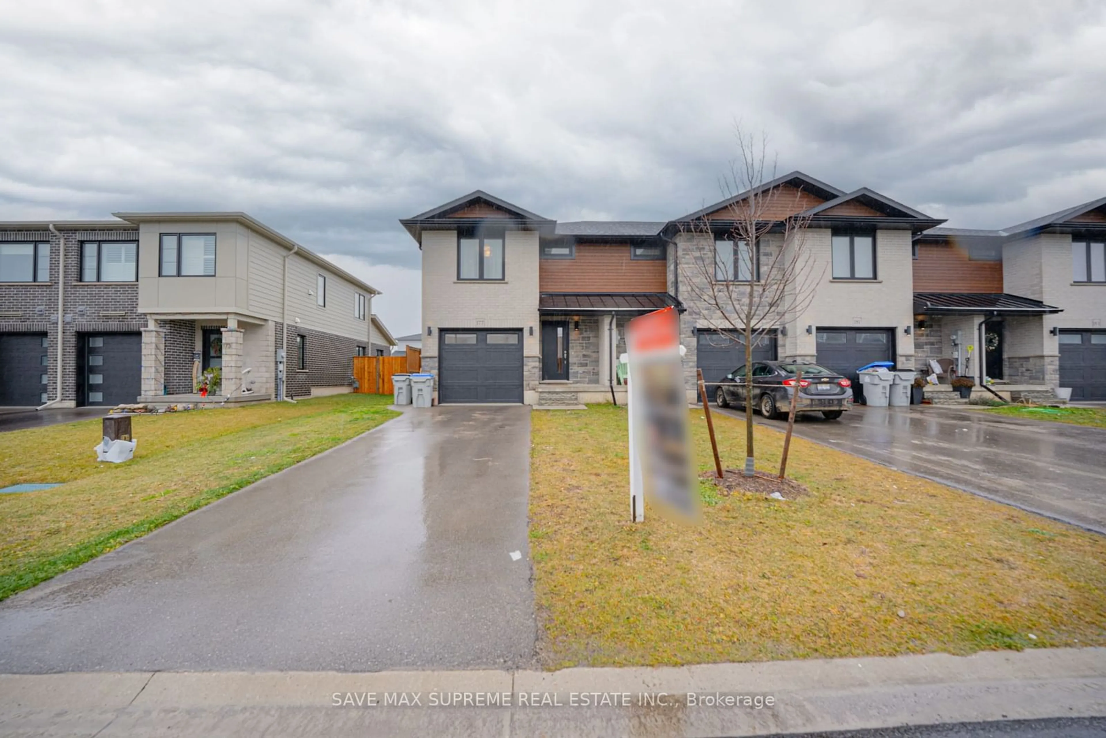 A pic from outside/outdoor area/front of a property/back of a property/a pic from drone, street for 177 Hooper St, St. Marys Ontario N4X 0C1