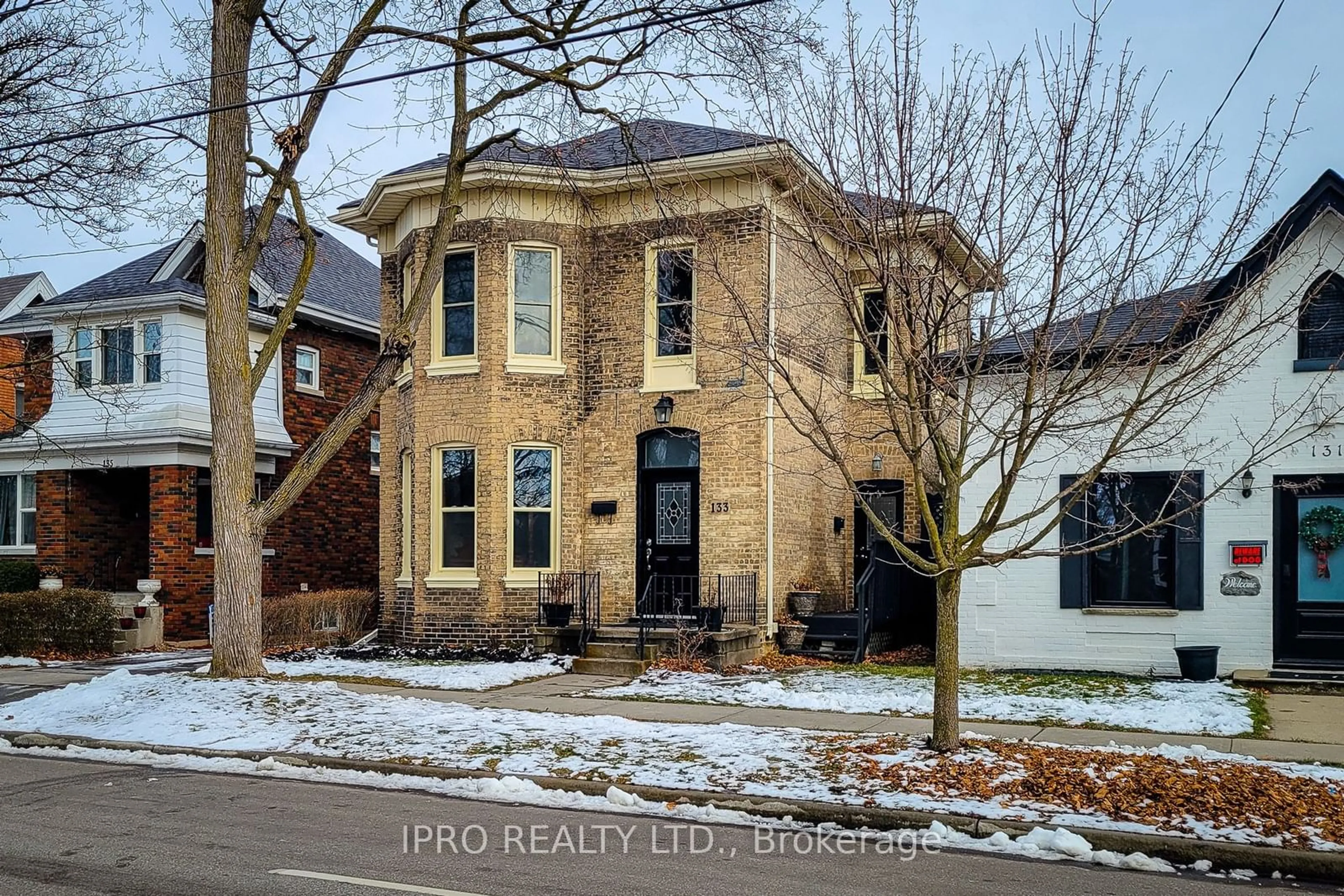 Home with brick exterior material, street for 133 William St, Brantford Ontario N3T 3L2