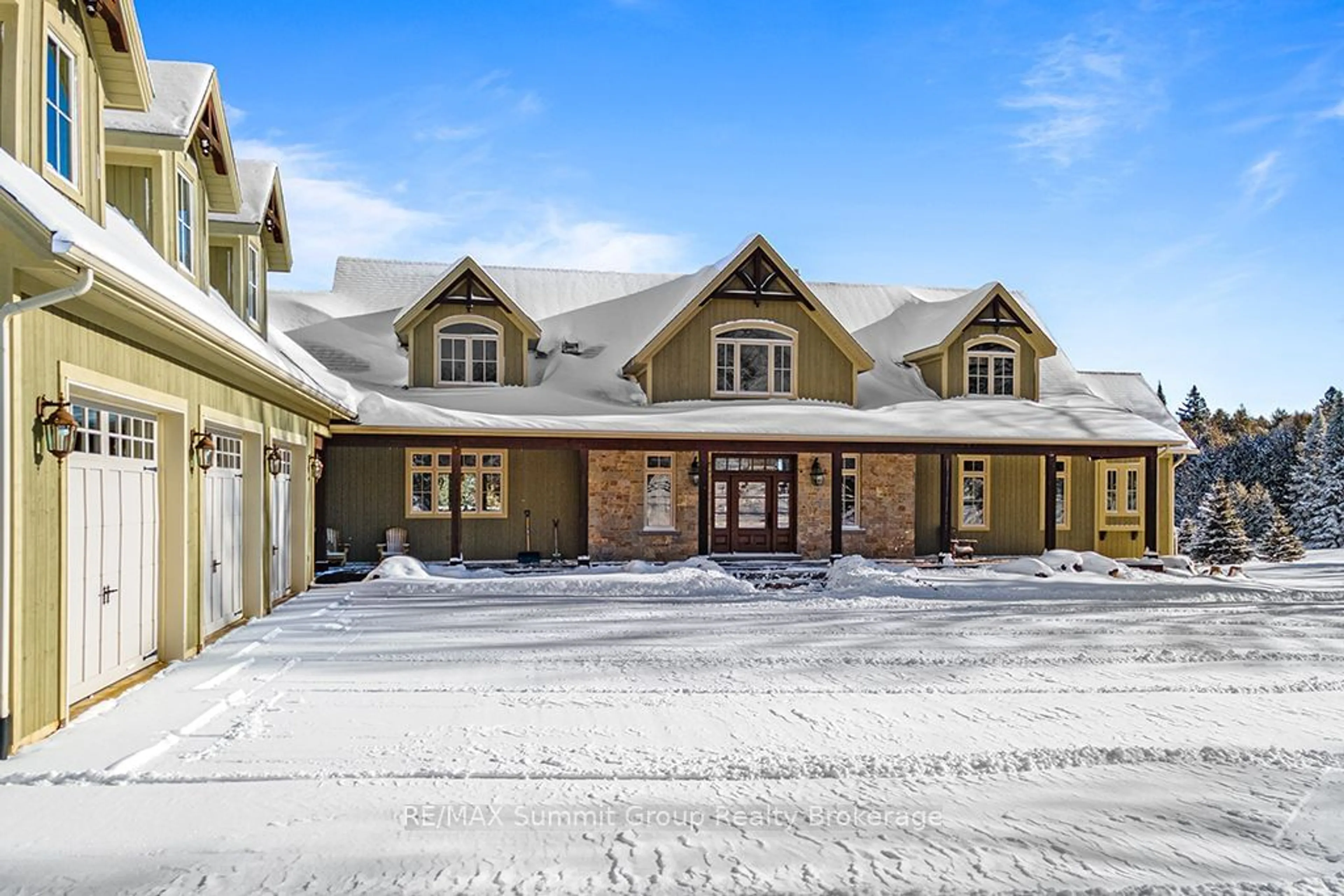 Indoor foyer for 194109 GREY ROAD 13, Grey Highlands Ontario N0C 1E0