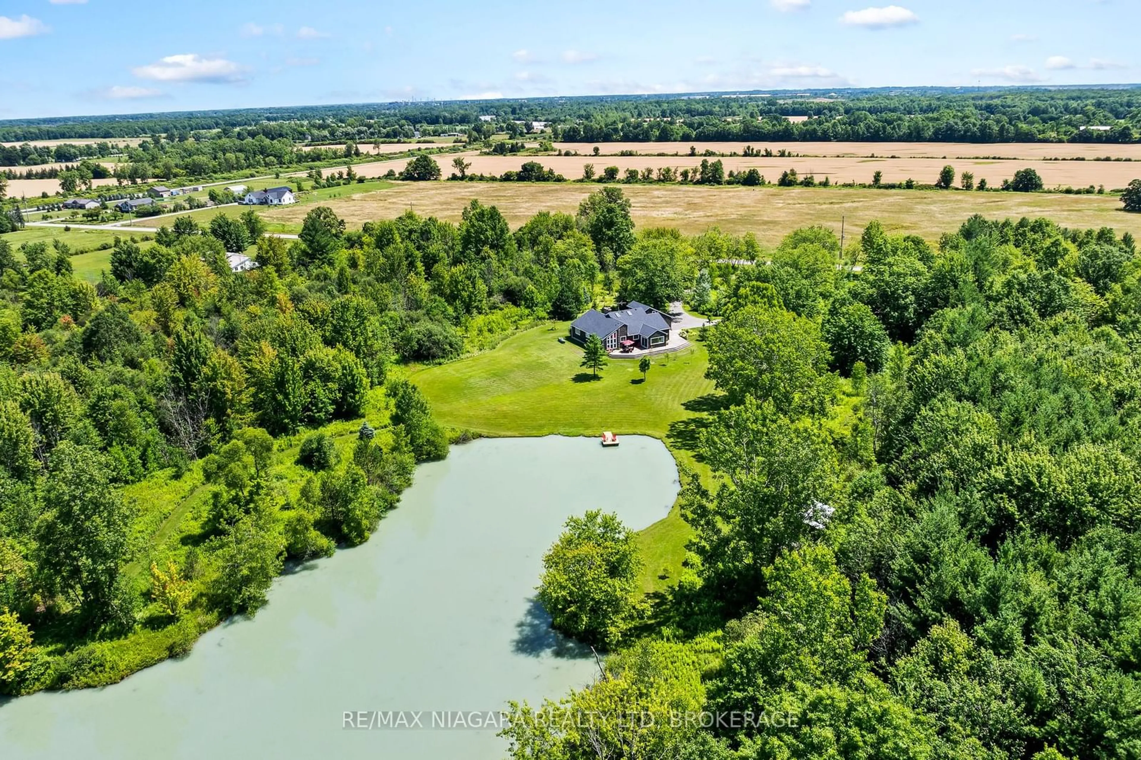 A pic from outside/outdoor area/front of a property/back of a property/a pic from drone, water/lake/river/ocean view for 50672 Green Rd, Wainfleet Ontario L0S 1V0