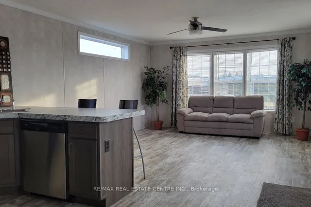 Additional image 3 of 24 MacPherson Cres