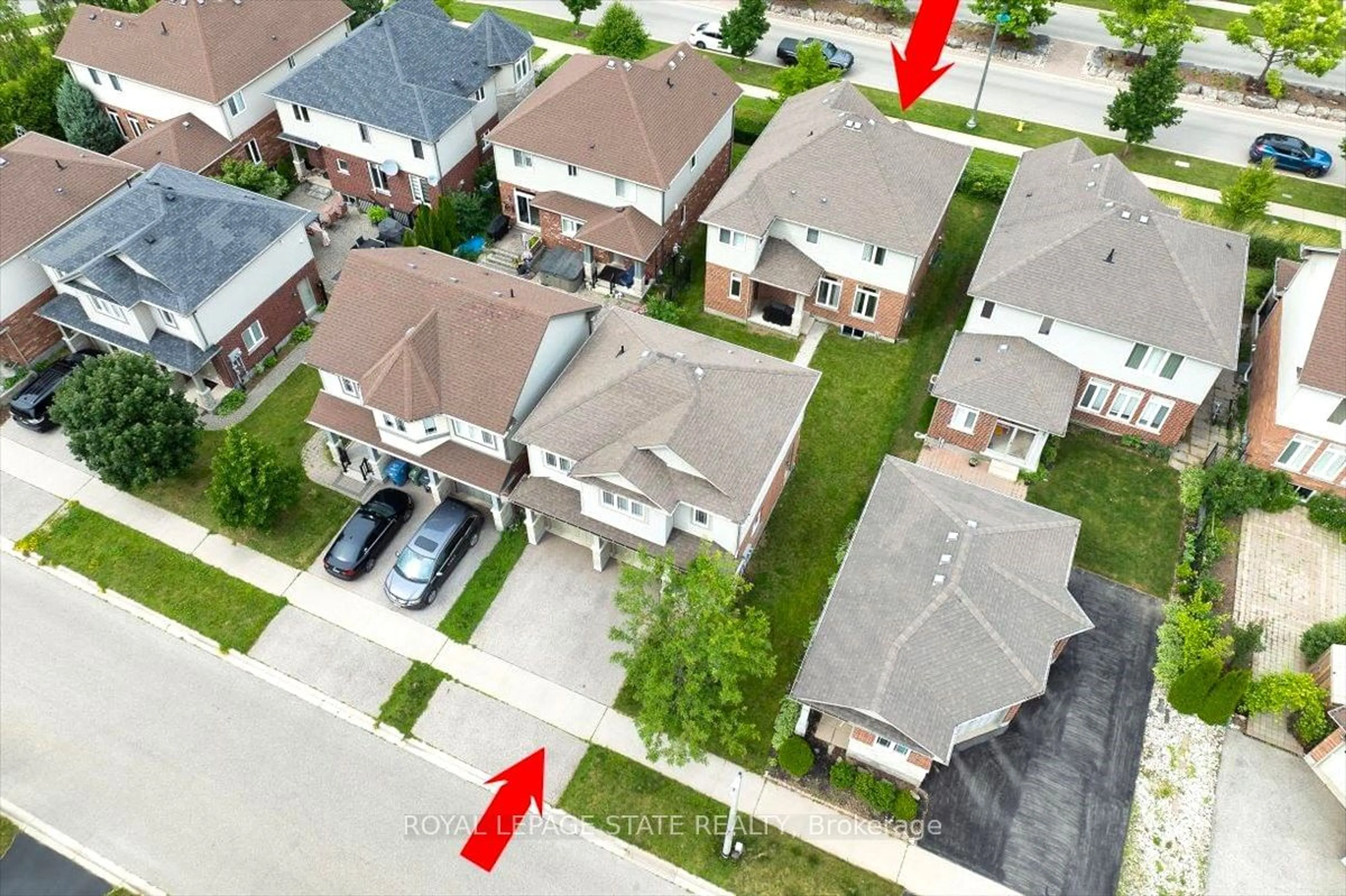 A pic from outside/outdoor area/front of a property/back of a property/a pic from drone, street for 9 Tolton Dr, Guelph Ontario N1L 0C4