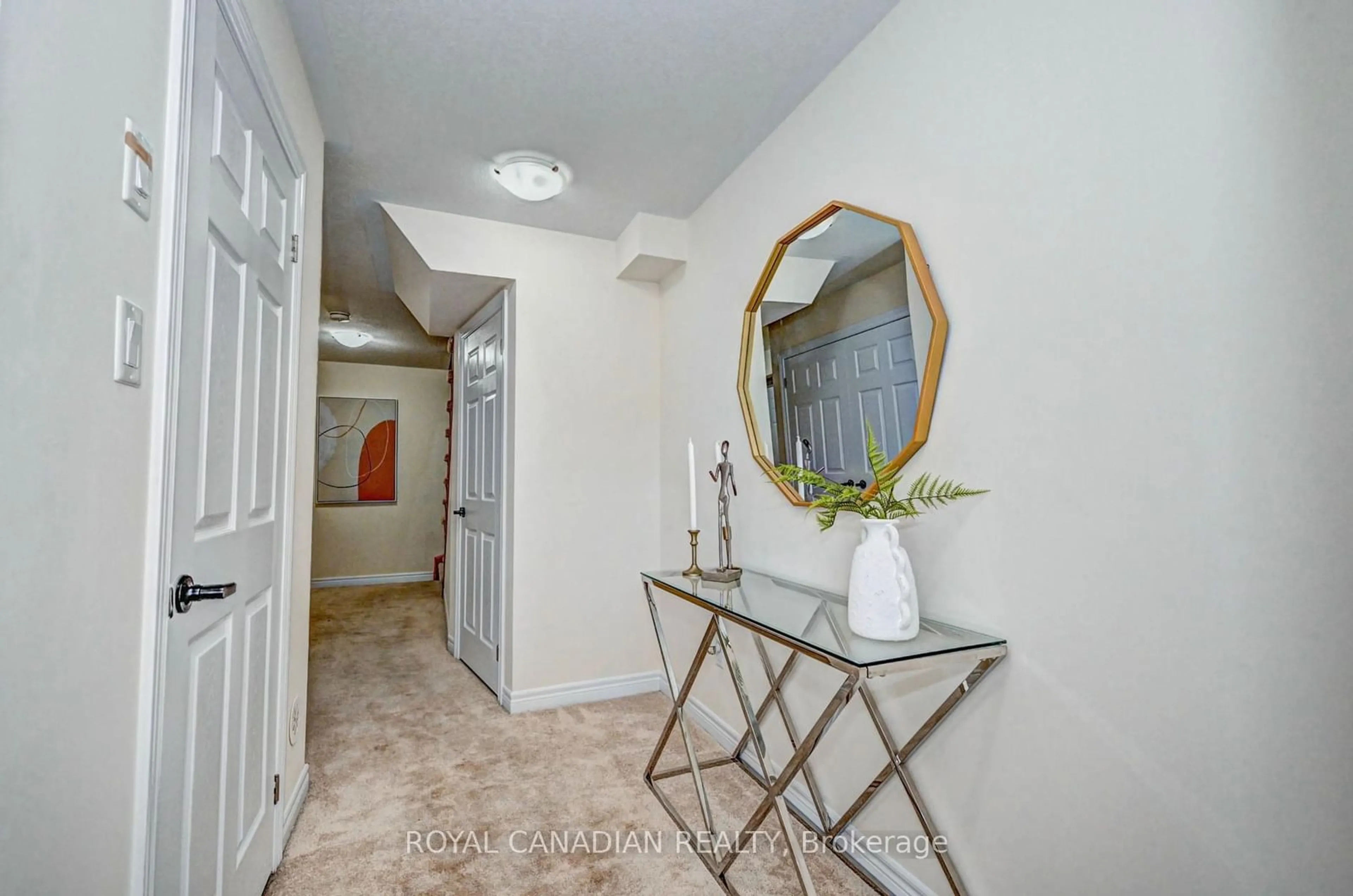 Indoor entryway for 755 Linden Dr #57, Cambridge Ontario N3H 0E4