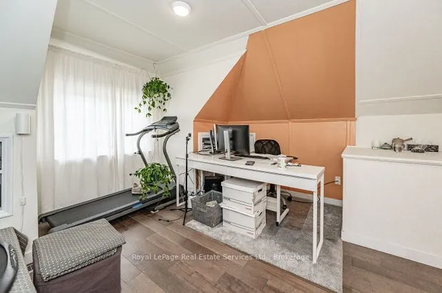 Additional property image - 925 King St