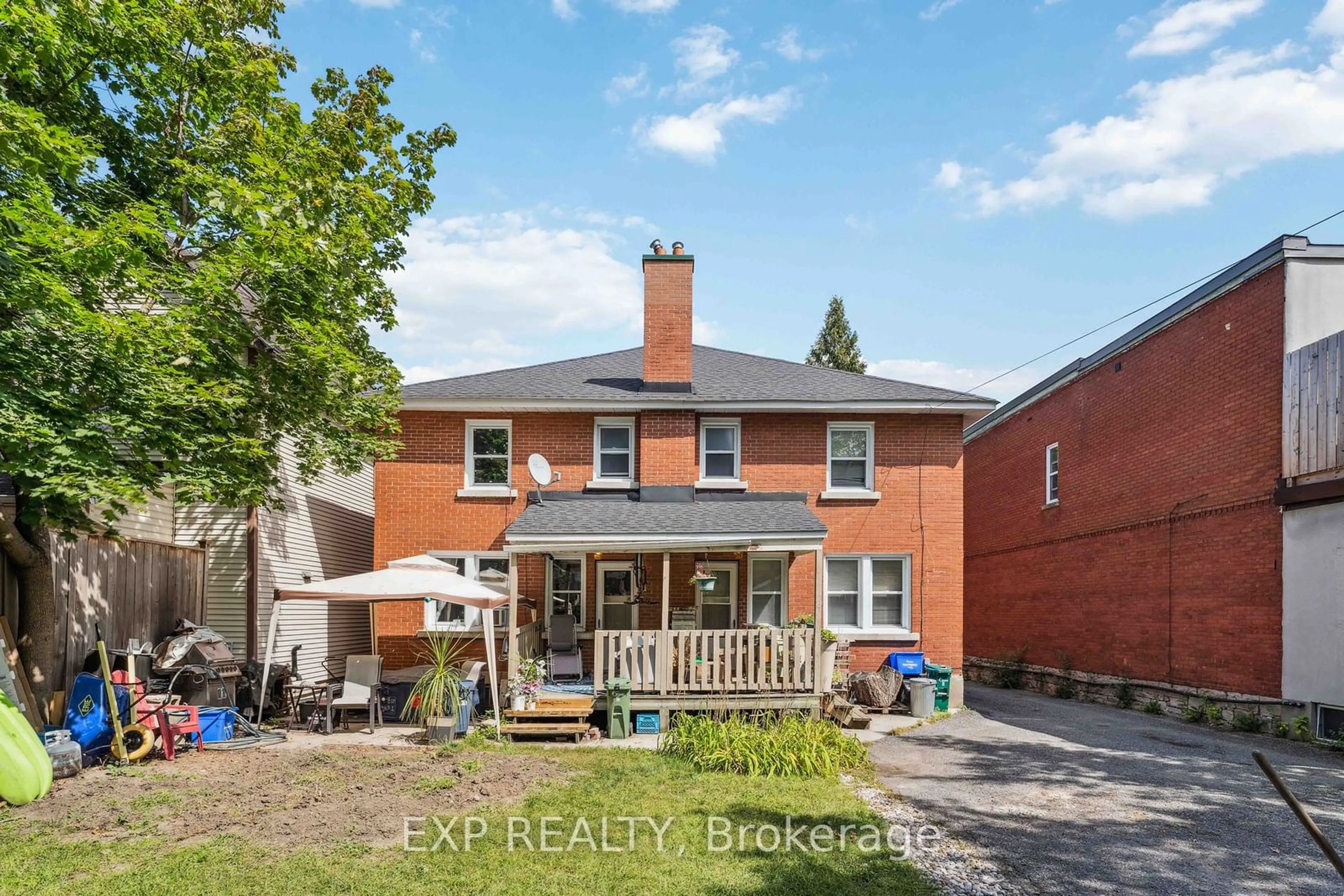 A pic from outside/outdoor area/front of a property/back of a property/a pic from drone, street for 150 Hinton Ave, Tunneys Pasture and Ottawa West Ontario K1Y 1A1