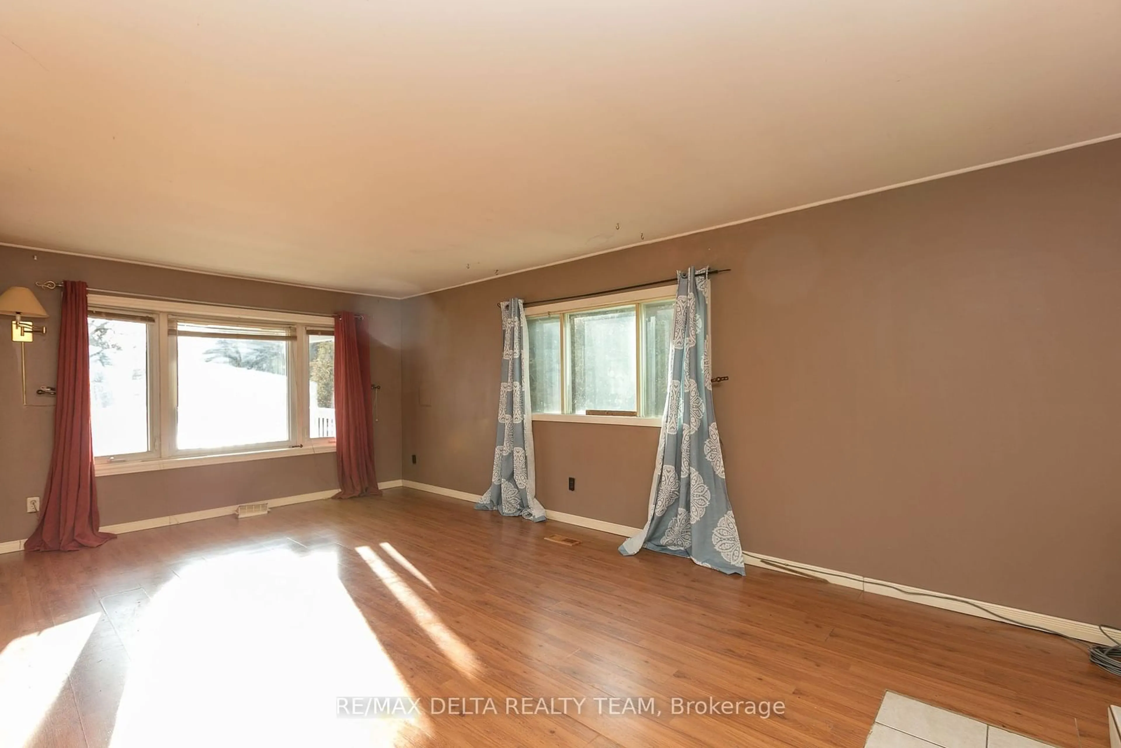 A pic of a room for 8959 Lynwood Park, Greely - Metcalfe - Osgoode - Vernon and Area Ontario K0A 1V0