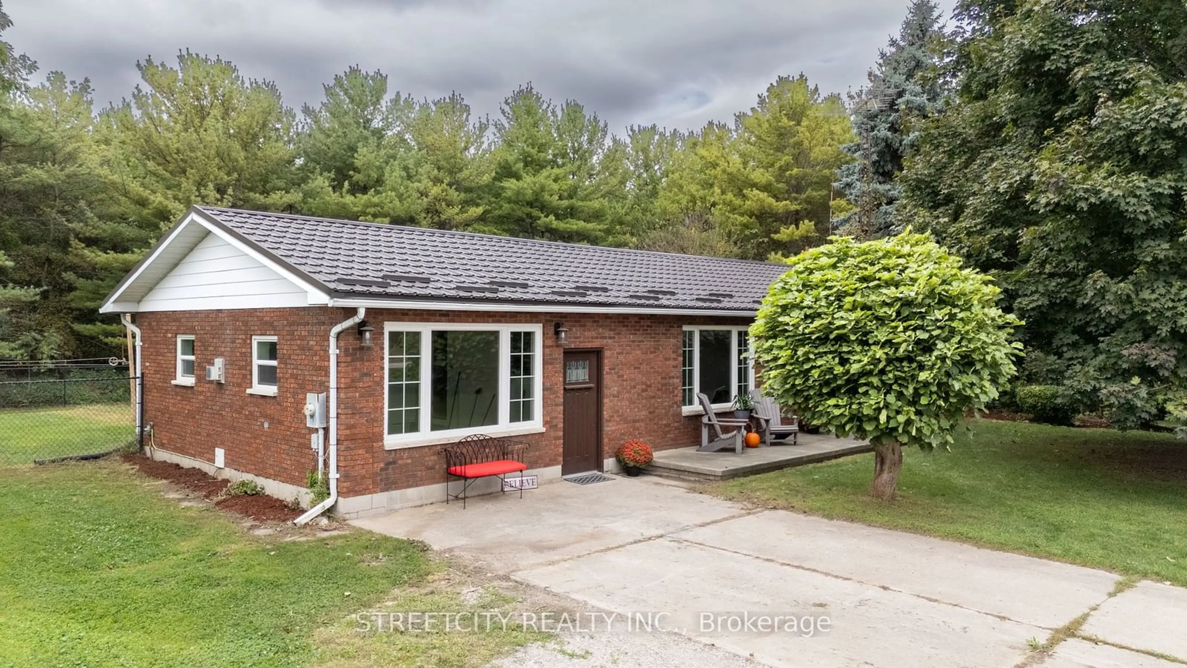 Home with brick exterior material, unknown for 9073 Widder Rd, Lambton Shores Ontario N0M 2N0