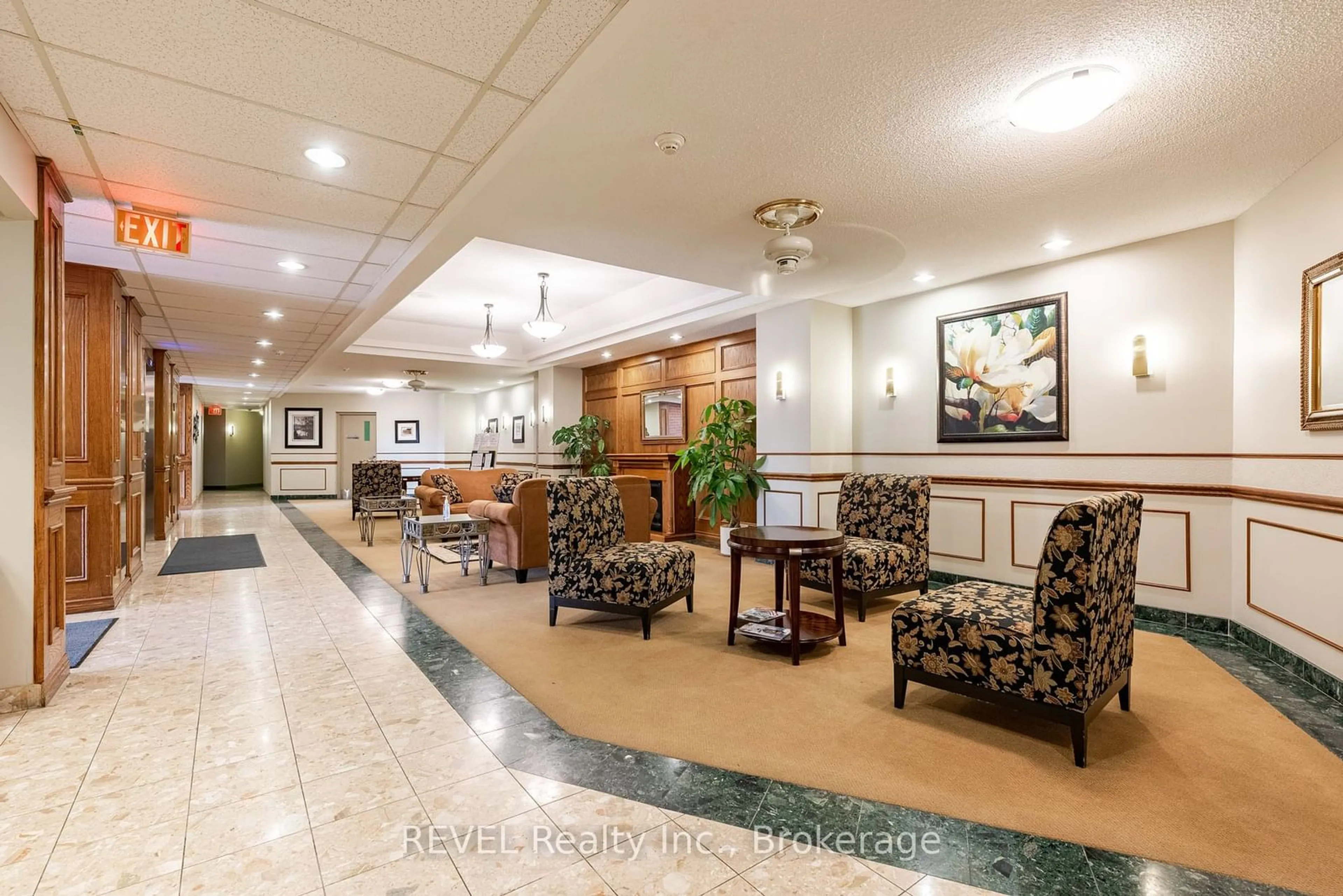 Lobby for 7 GALE Cres #PH 4, St. Catharines Ontario L2R 7M8