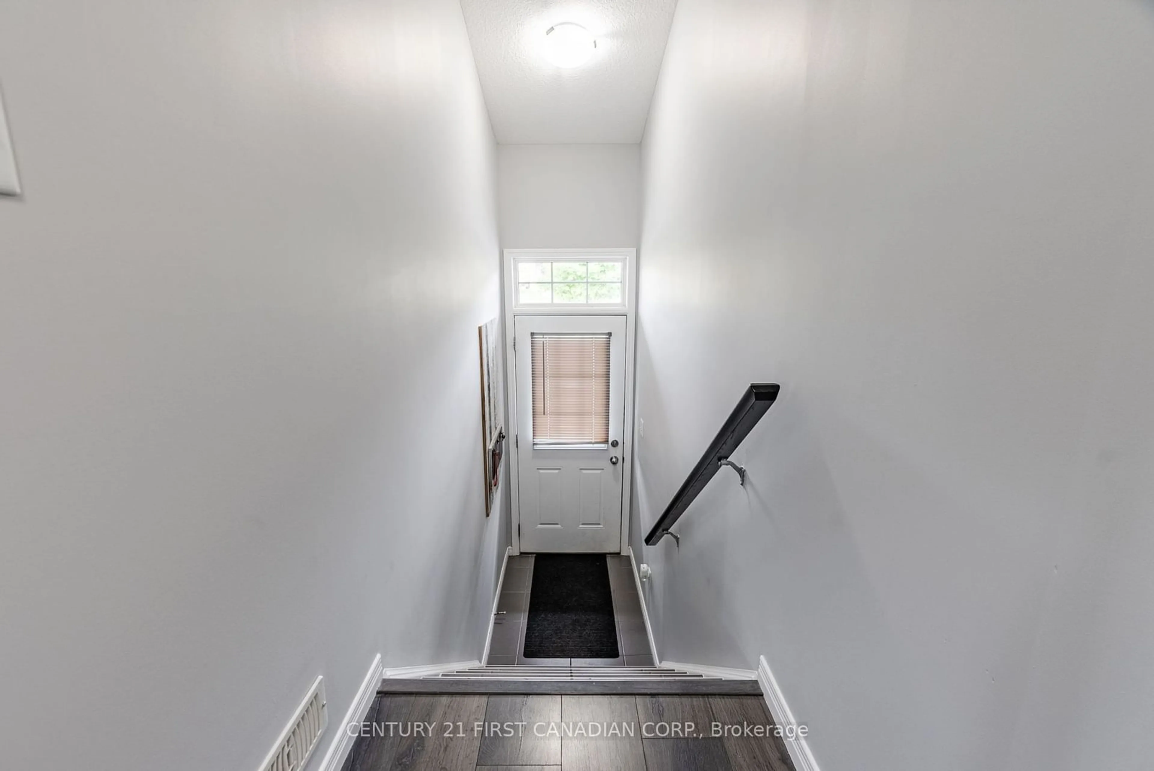 Indoor entryway for 3200 Singleton Ave #62, London Ontario N6L 0C7