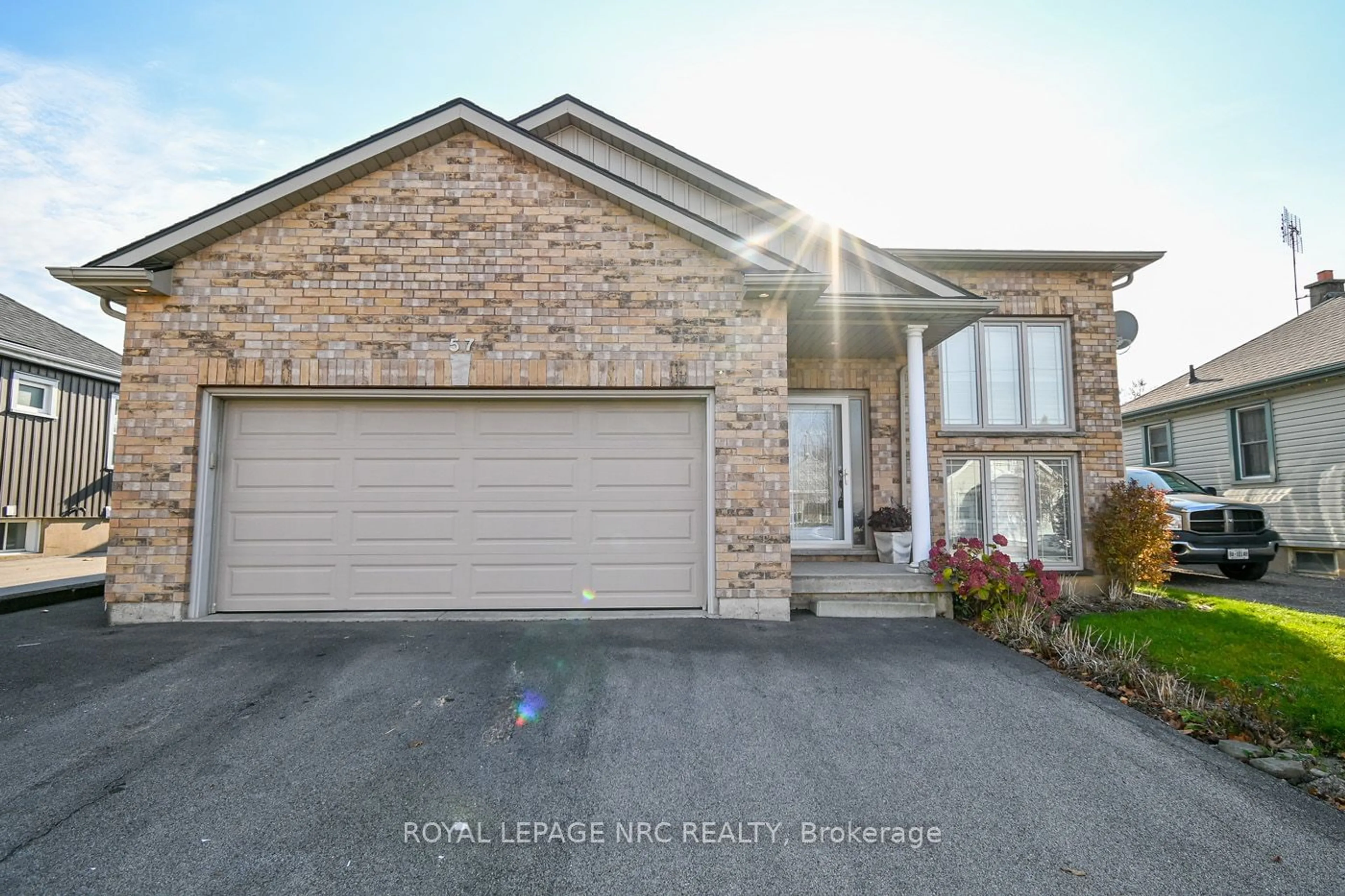 Home with brick exterior material, street for 57 Sullivan Ave, Thorold Ontario L2V 2Y7