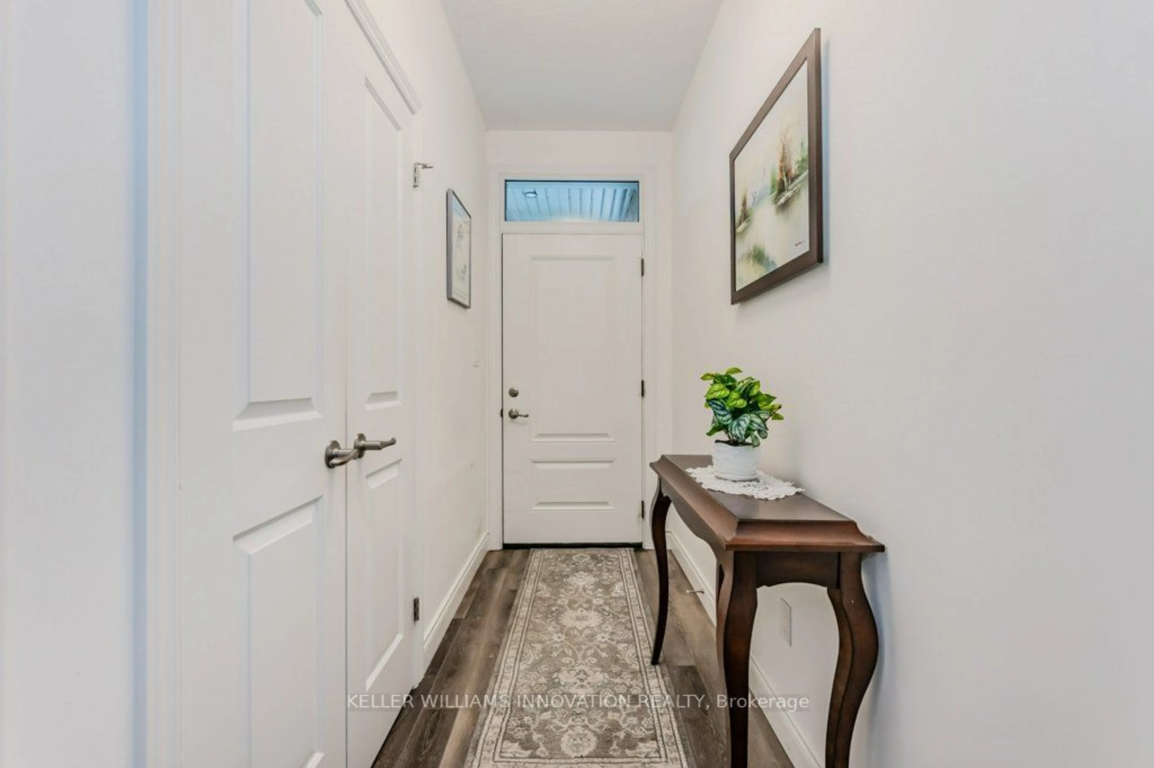 Indoor entryway for 375 Mitchell Rd #41, North Perth Ontario N4W 0H4