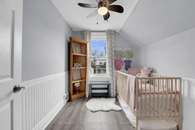Additional property image - 53 1/2 Robins Ave