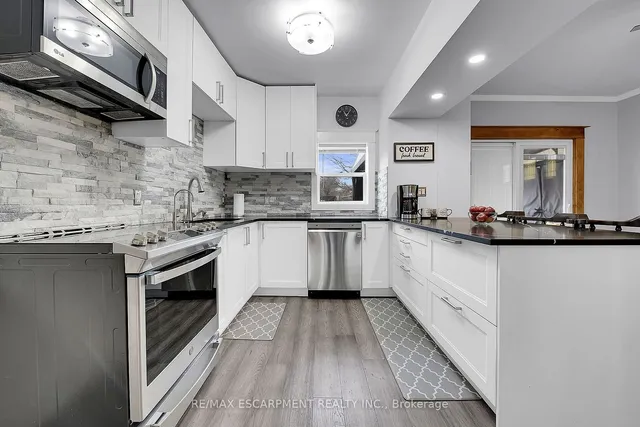 Additional property image - 53 1/2 Robins Ave