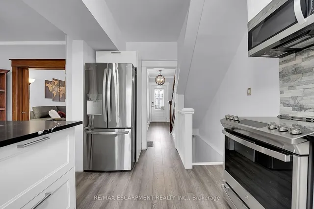 Additional property image - 53 1/2 Robins Ave
