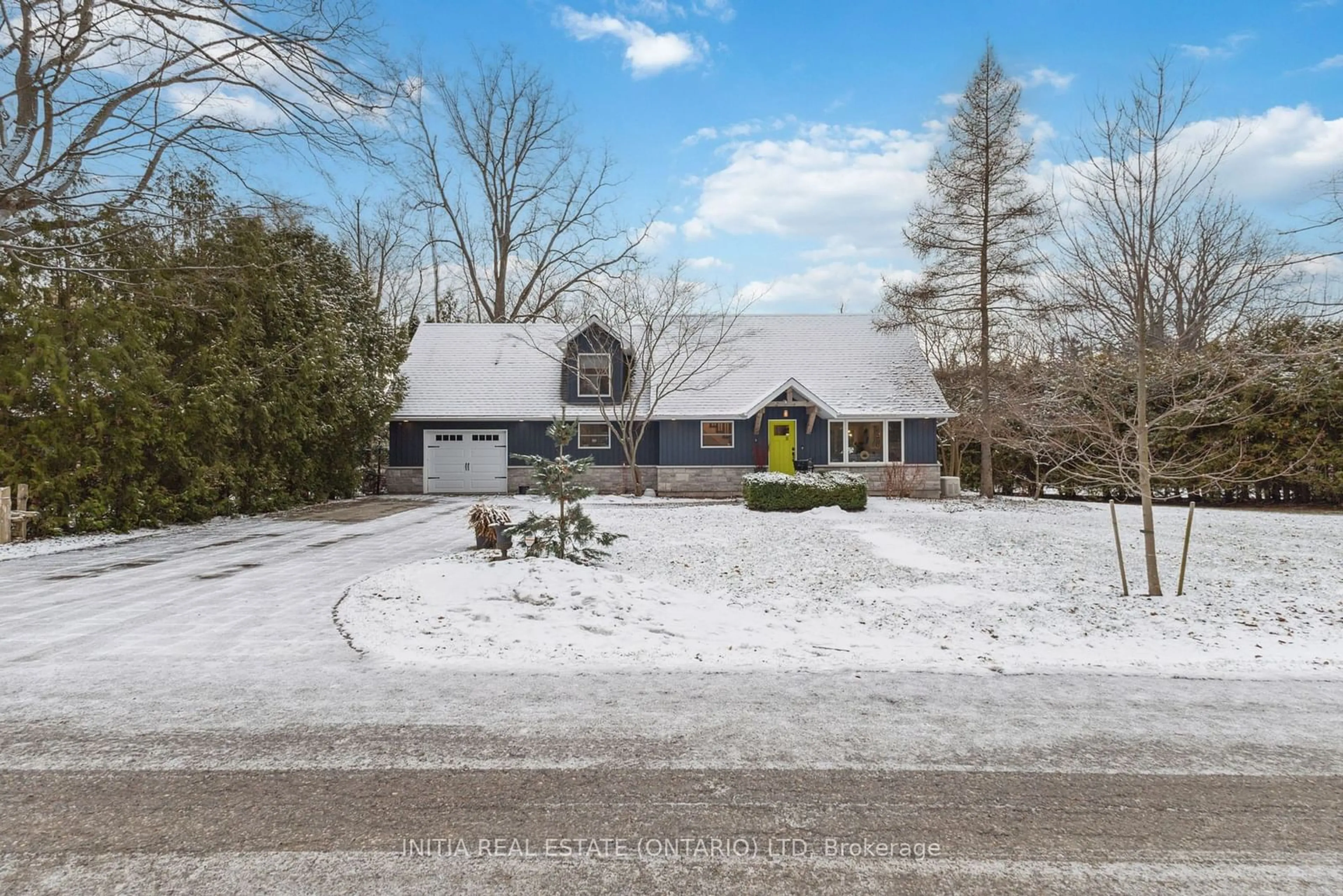 A pic from outside/outdoor area/front of a property/back of a property/a pic from drone, street for 21 Chiniquy St, Bluewater Ontario N0M 1G0