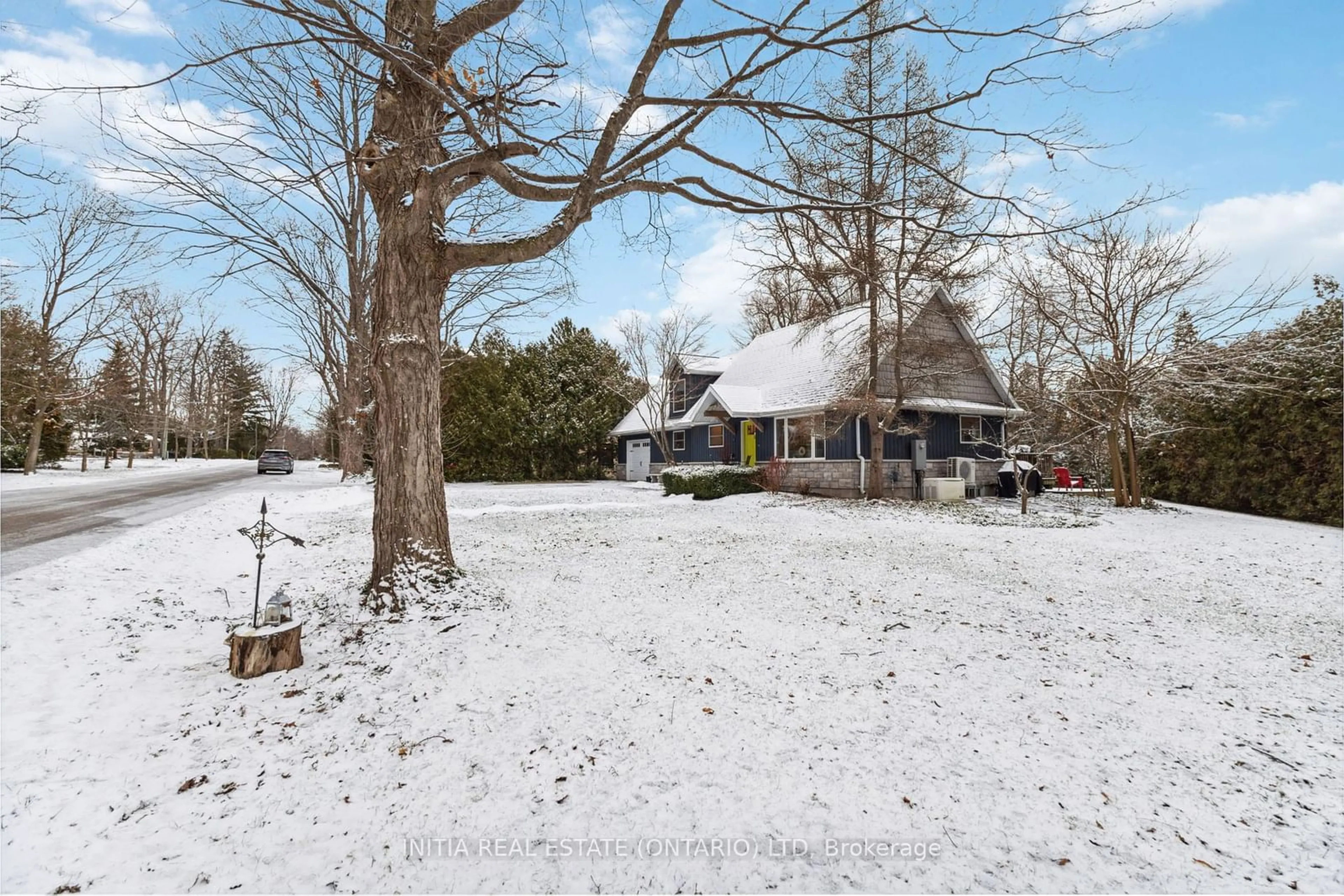 A pic from outside/outdoor area/front of a property/back of a property/a pic from drone, street for 21 Chiniquy St, Bluewater Ontario N0M 1G0