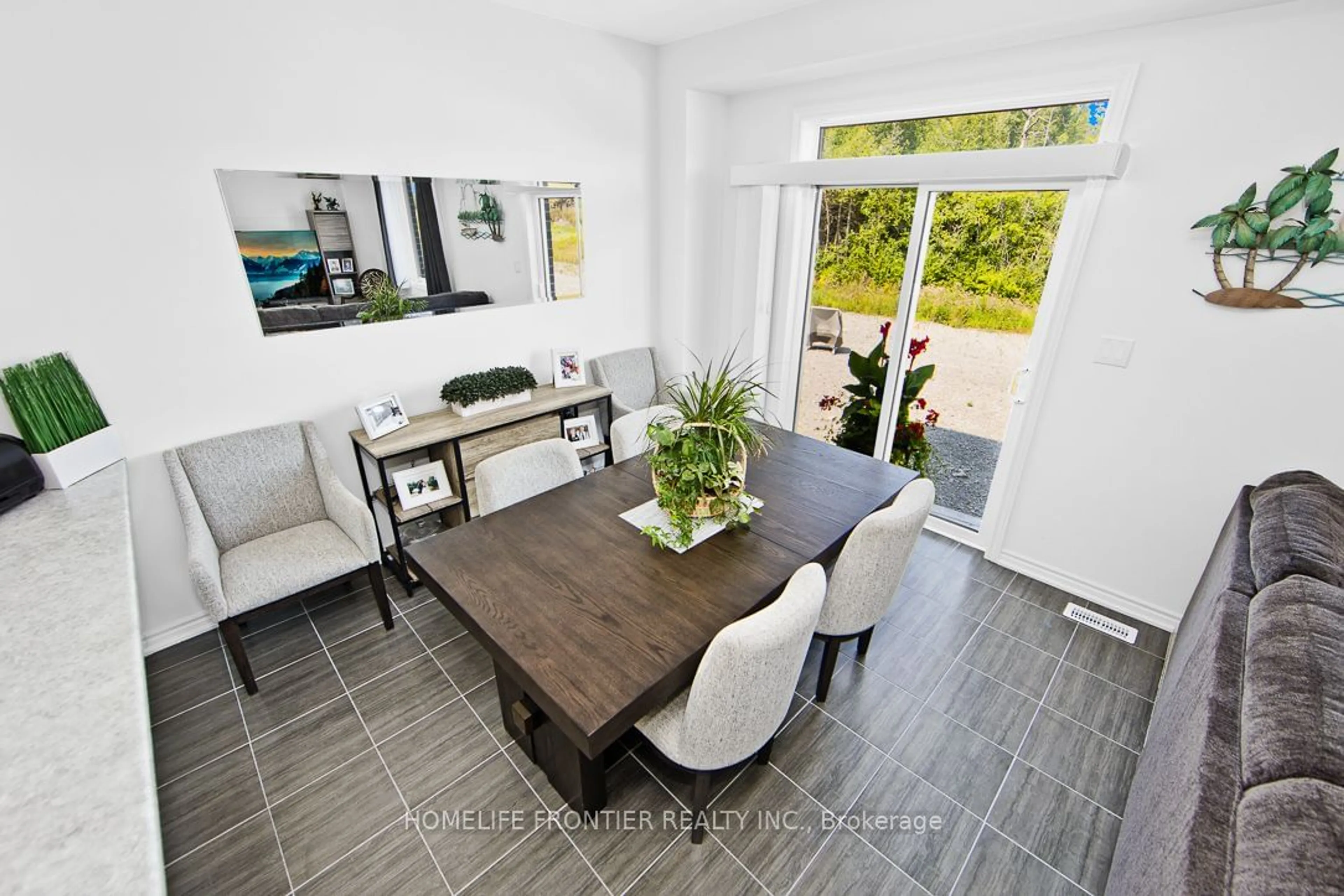 Dining room, unknown for 8 Hillcroft Way, Kawartha Lakes Ontario K0M 1A0