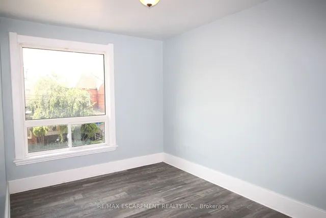 Additional property image - 701 Wilson St