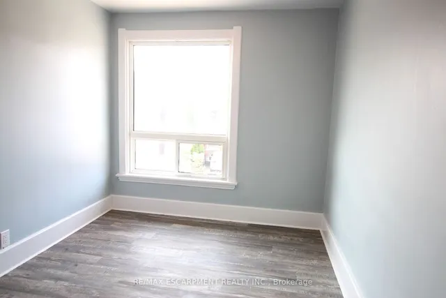 Additional property image - 701 Wilson St