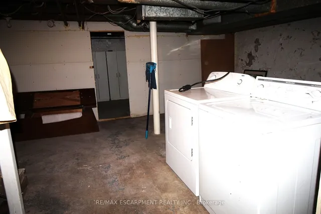 Additional property image - 701 Wilson St