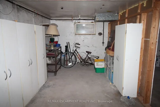 Additional property image - 701 Wilson St