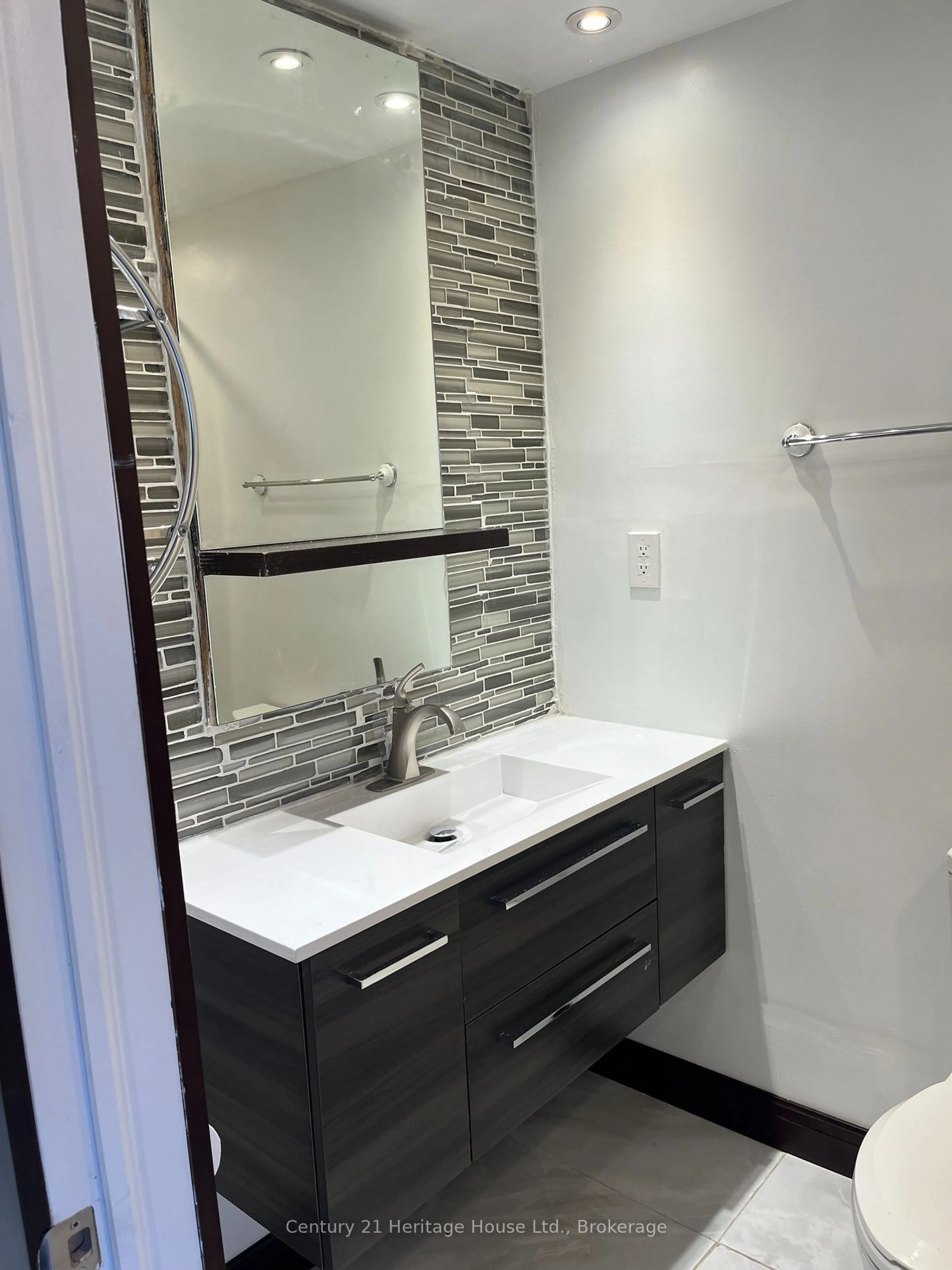 Contemporary bathroom, ceramic/tile floor for 365 Durham St, Wellington North Ontario N0G 2L1