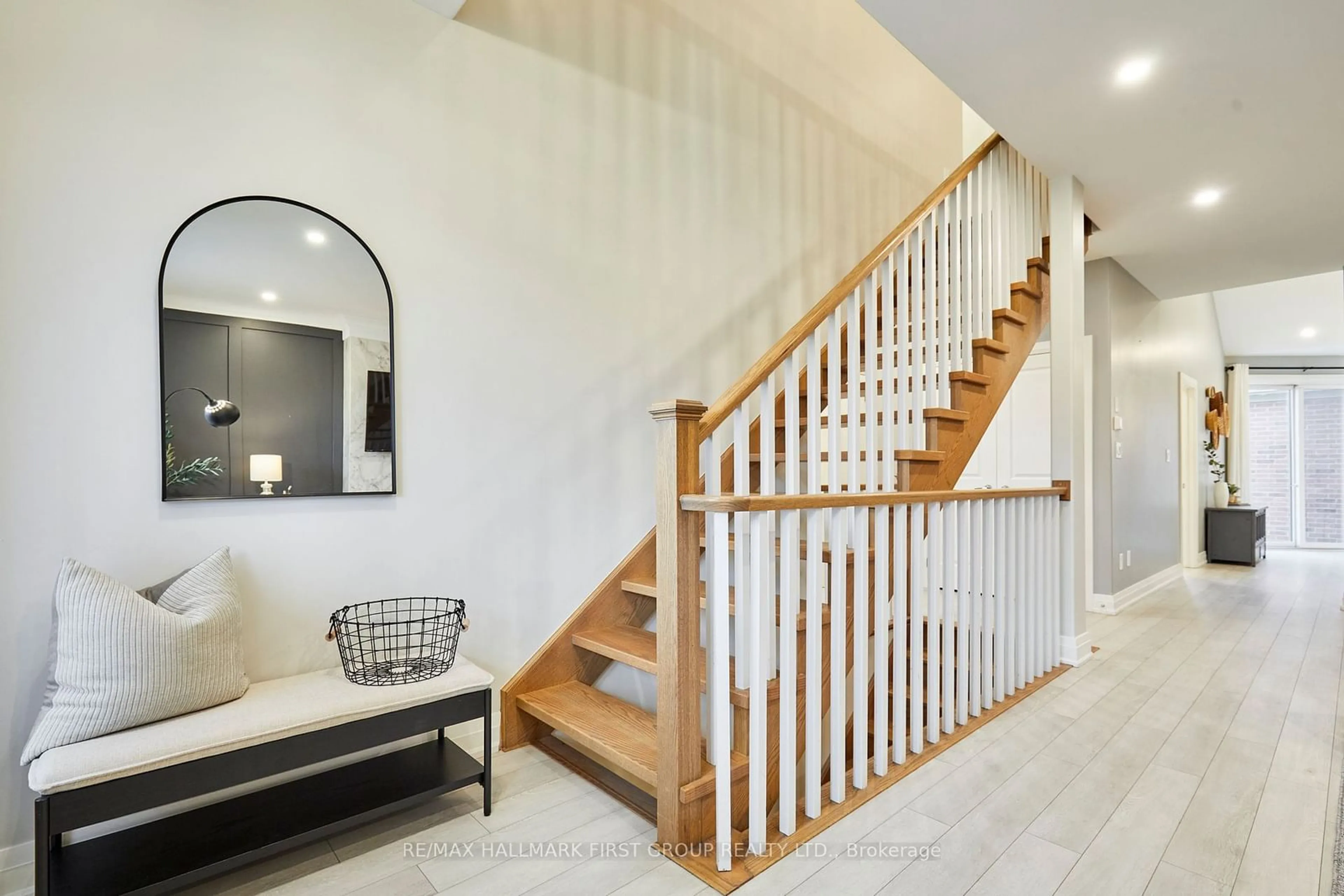 Stairs for 1057 Rippingale Tr, Peterborough Ontario K9H 0J8