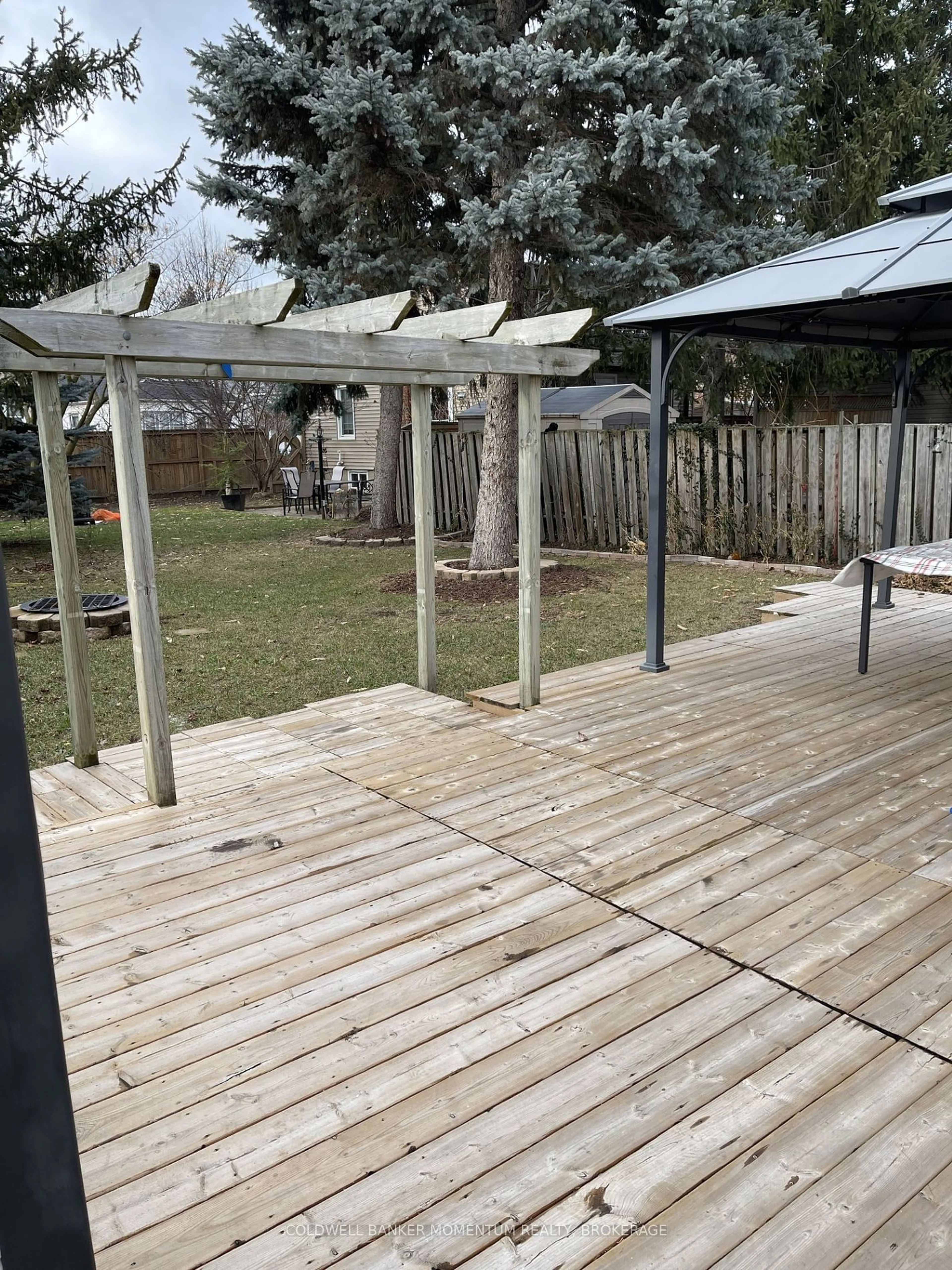 Patio, street for 11 Grantham Ave, St. Catharines Ontario L2P 3B3